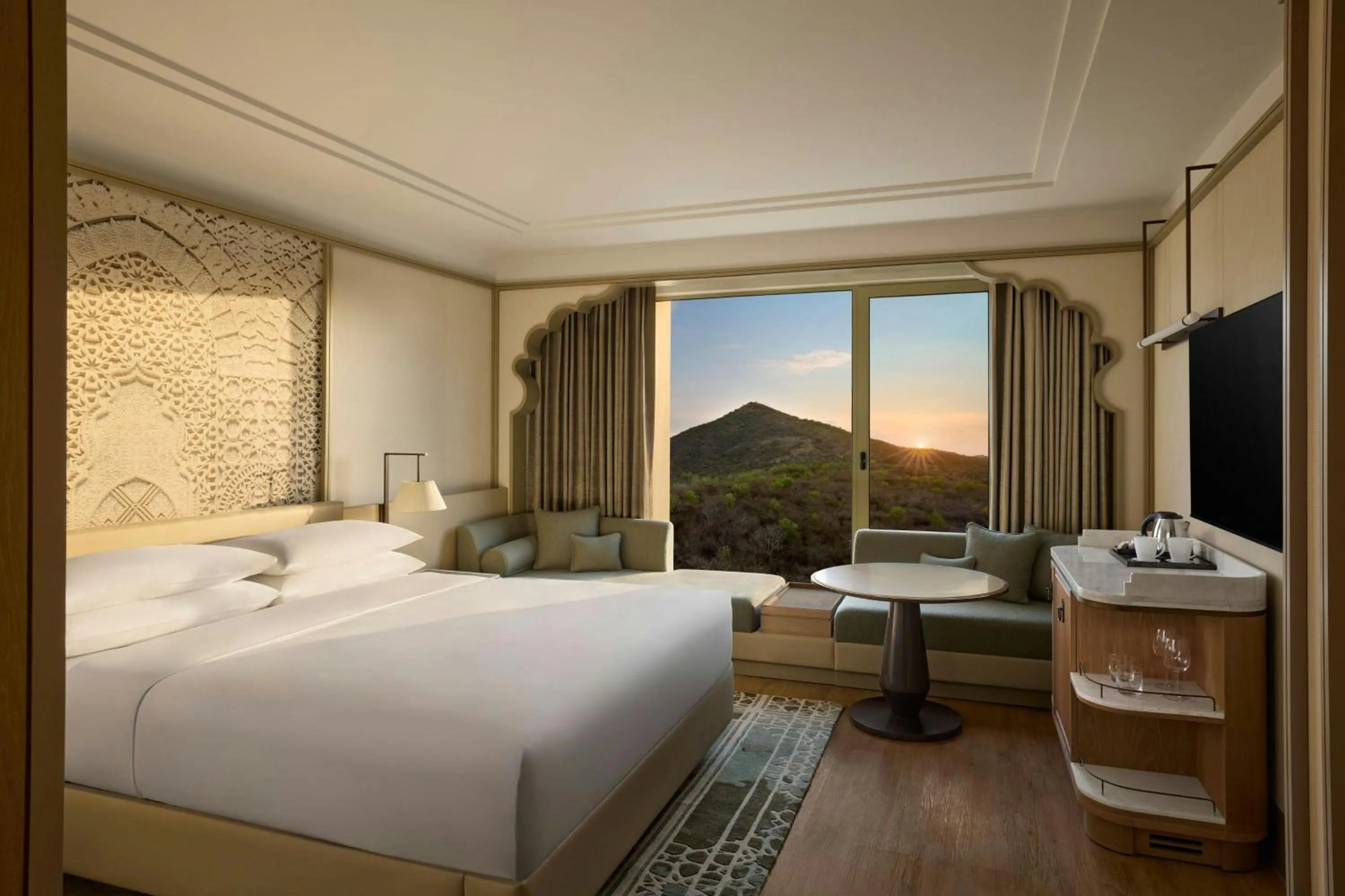 Luxury King Suite with Sofa Bed: Enjoy INR 1500 hotel credits per stay - single occupancy in Udaipur Marriott Hotel