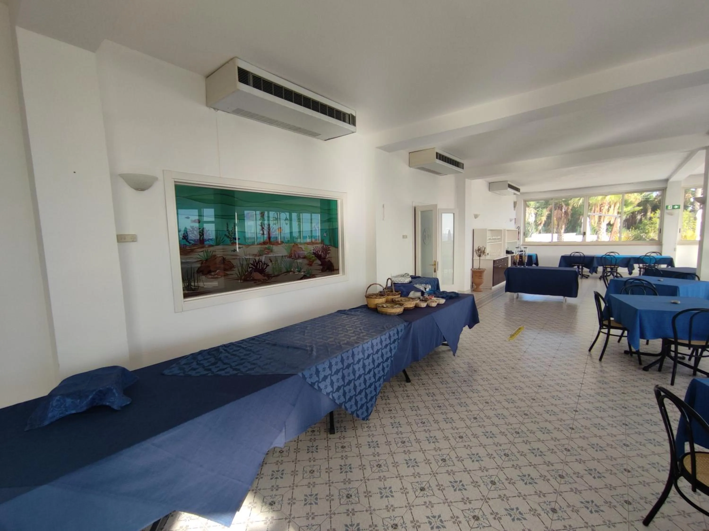 Restaurant/places to eat in Picchio Hotel Pescoluse