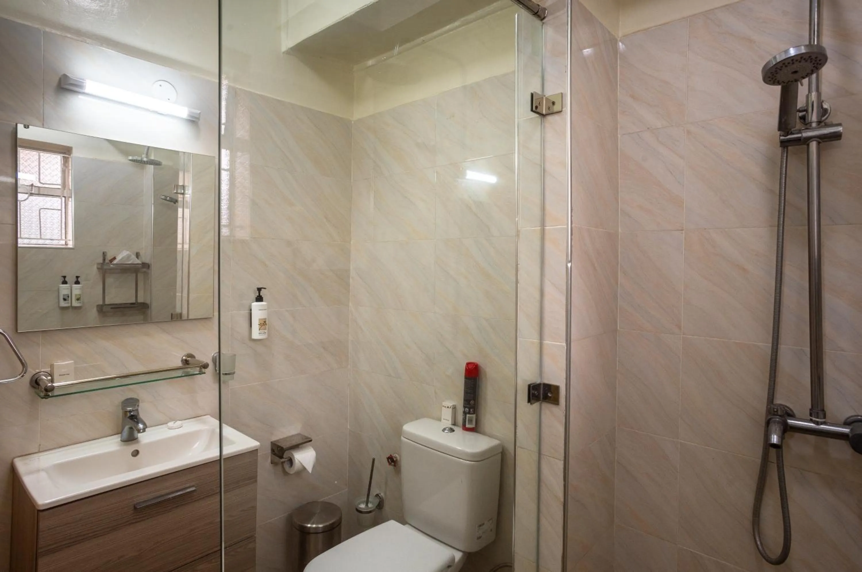 Shower in Sportsview Hotel Kasarani