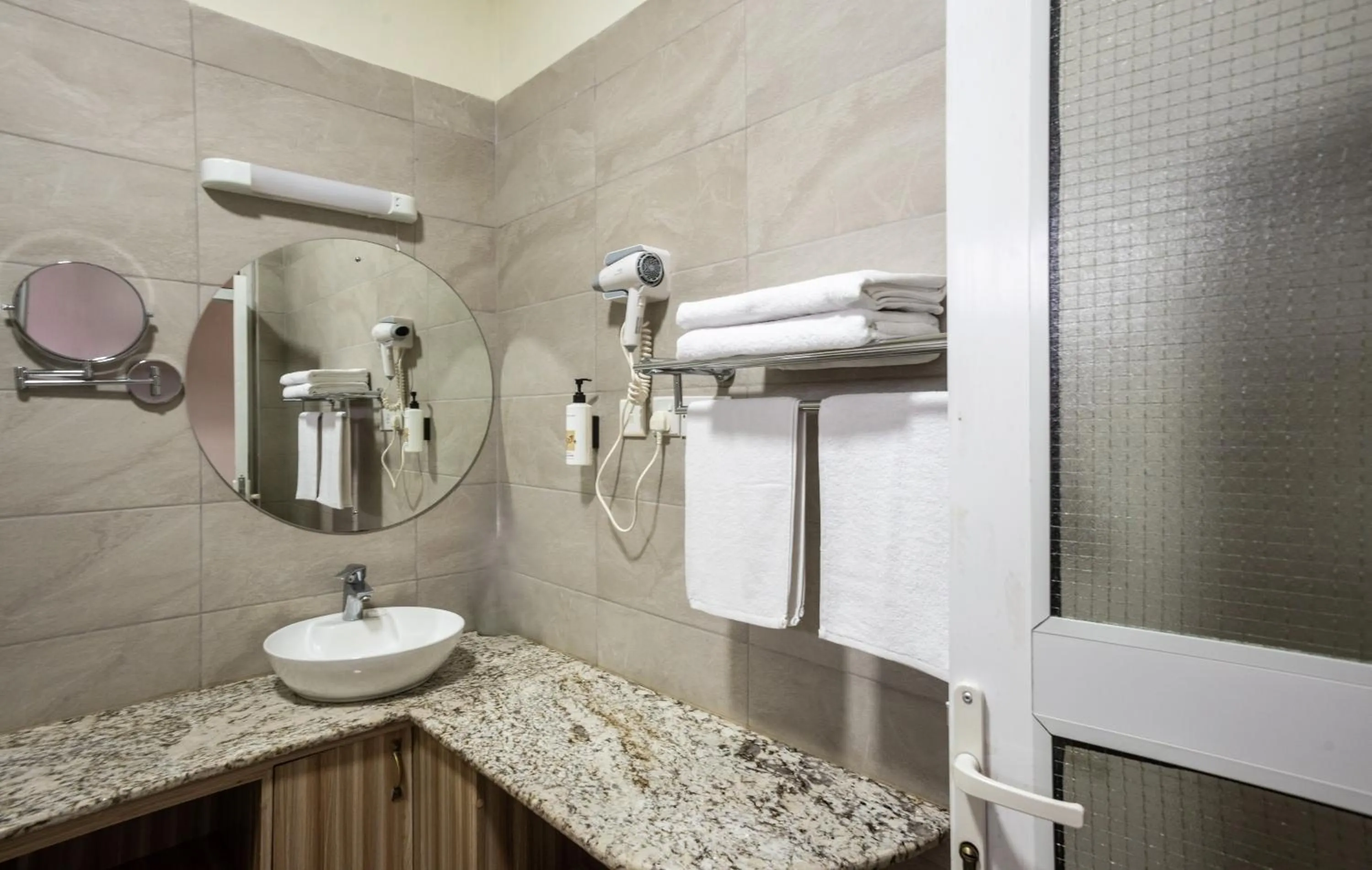 Bathroom in Sportsview Hotel Kasarani