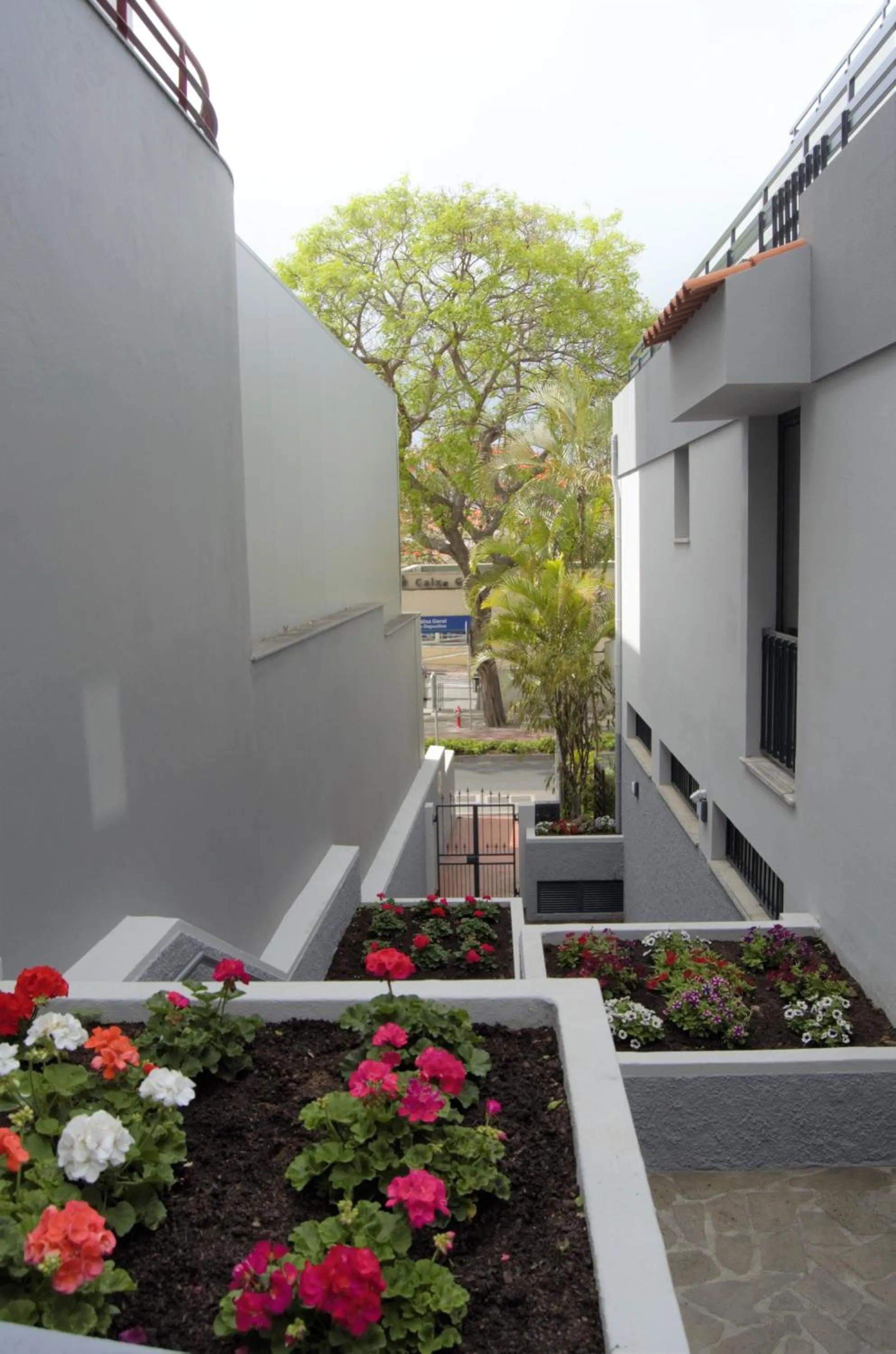 Facade/entrance in Apartamentos Turísticos Vitoria by Petit Hotels