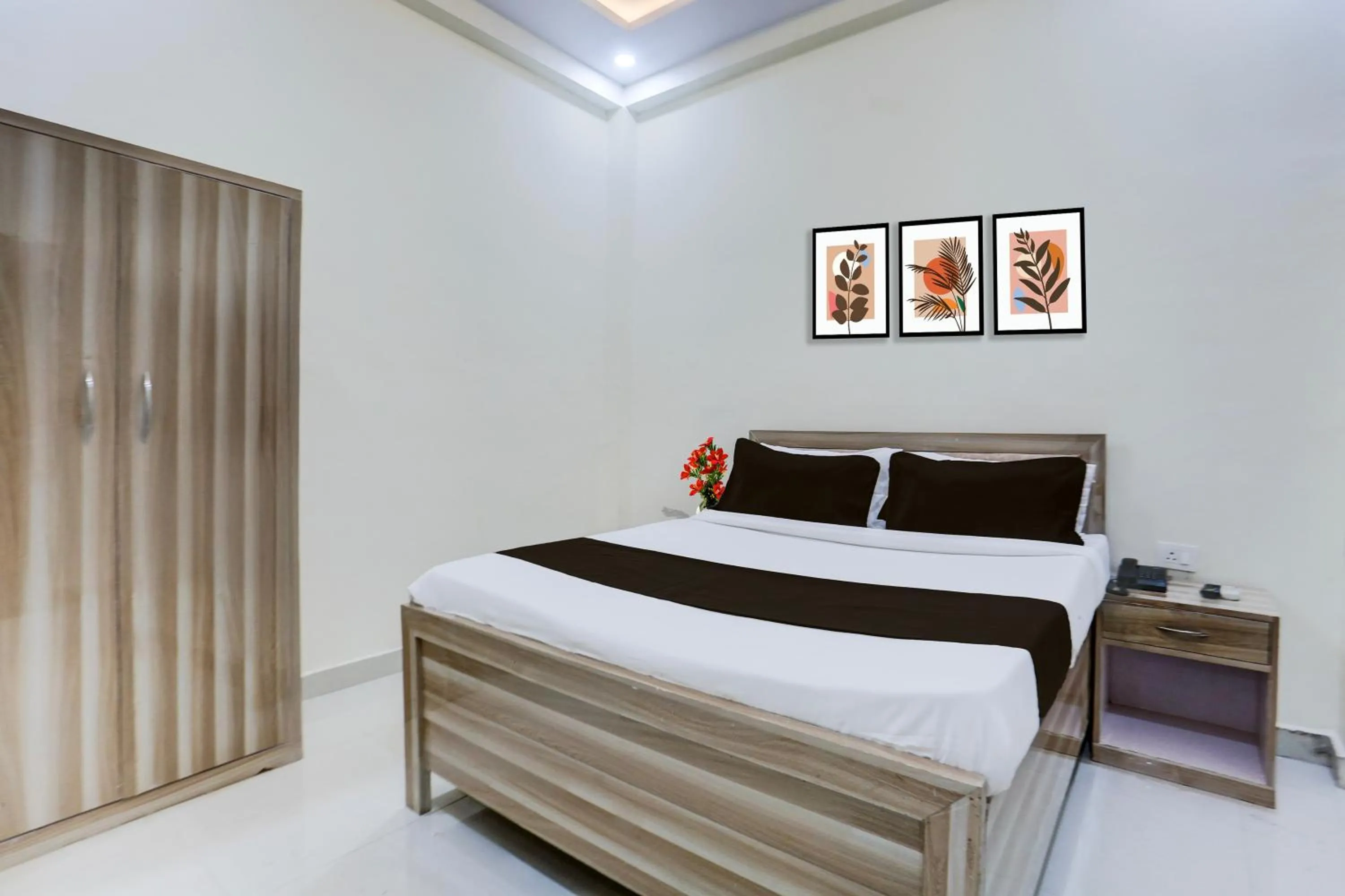 Deluxe Triple Room - single occupancy in Super Collection O Kalyanpur Metro Station