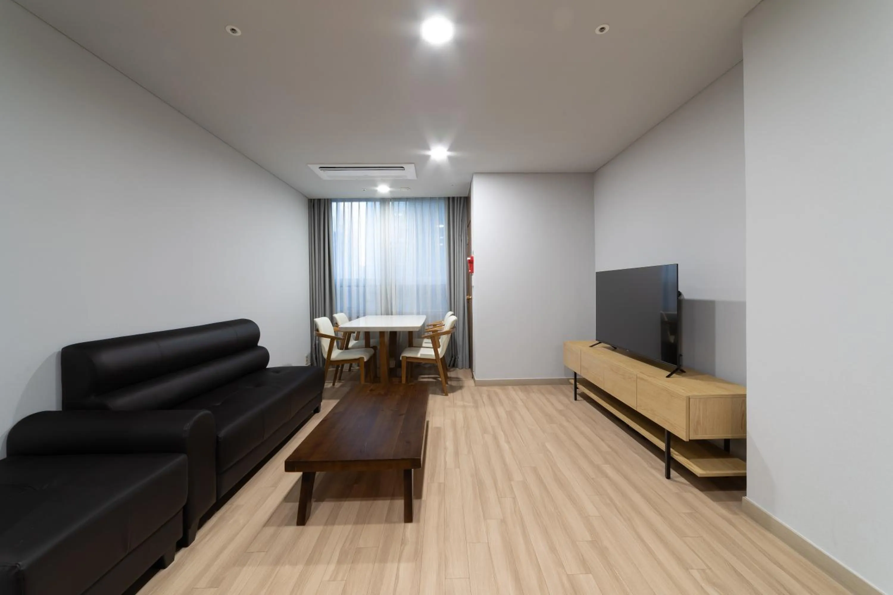 TV and multimedia in Hotel Modak Namdaemun