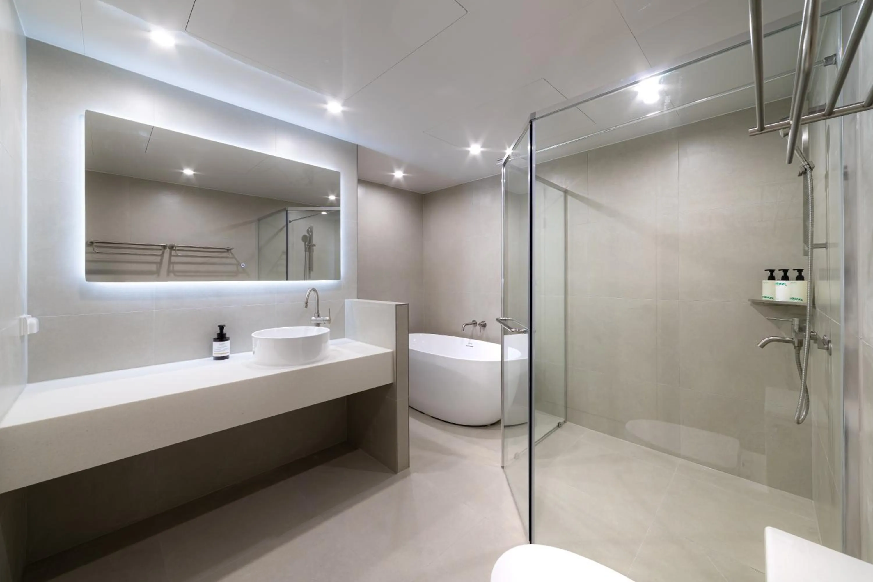 Toilet in Hotel Modak Namdaemun