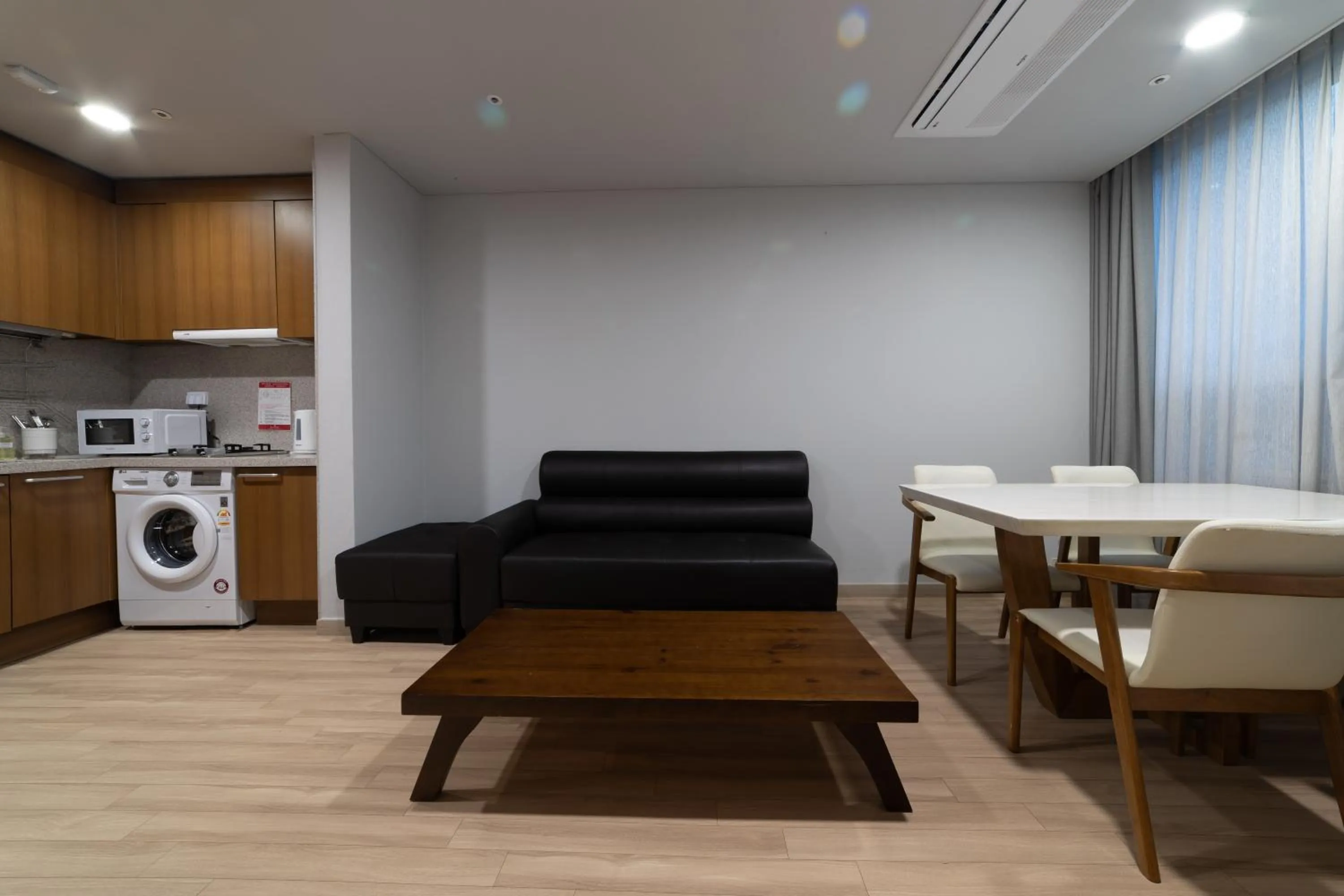 Kitchen or kitchenette in Hotel Modak Namdaemun