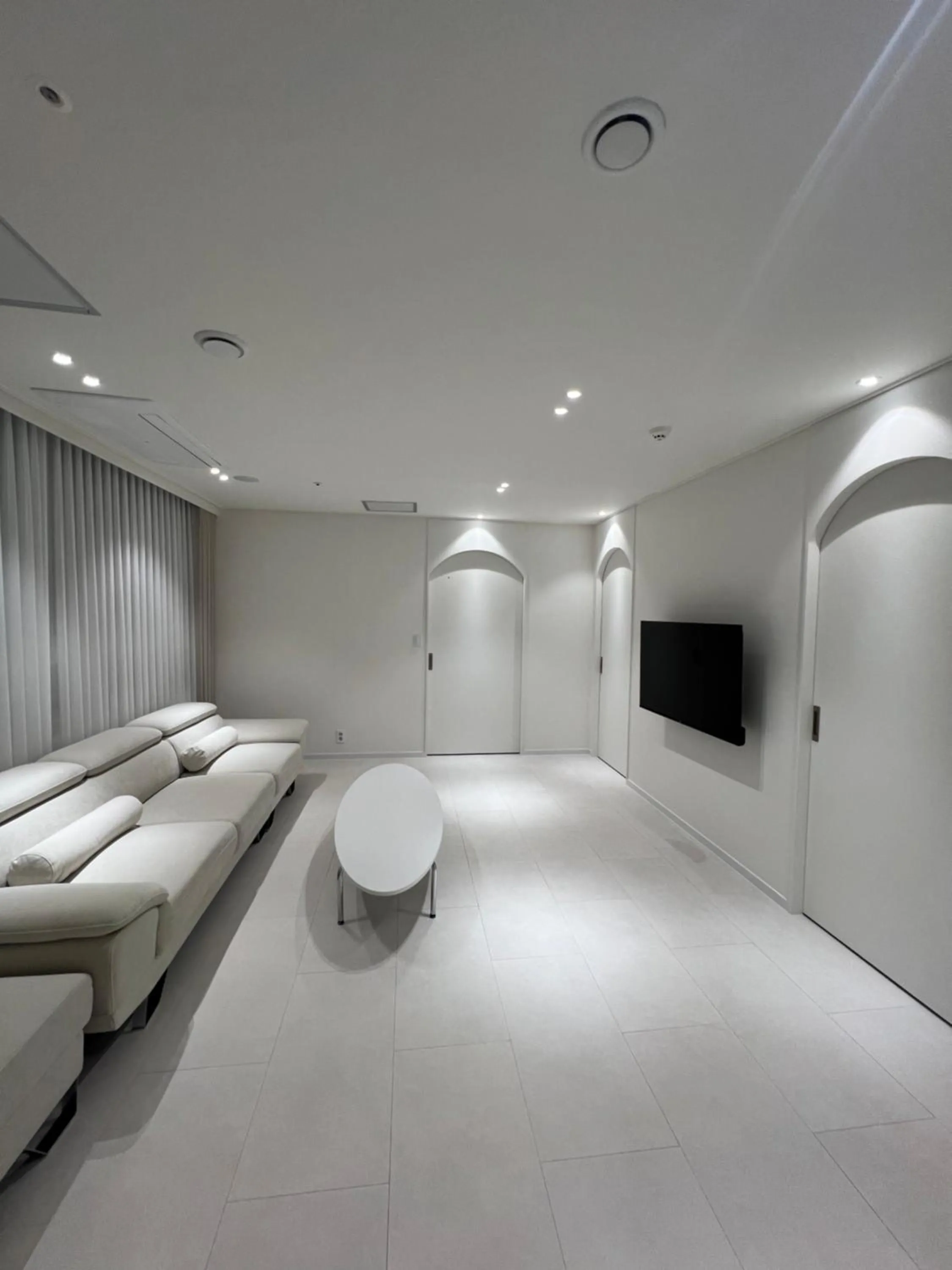 TV and multimedia, Bed in Hotel Modak Namdaemun