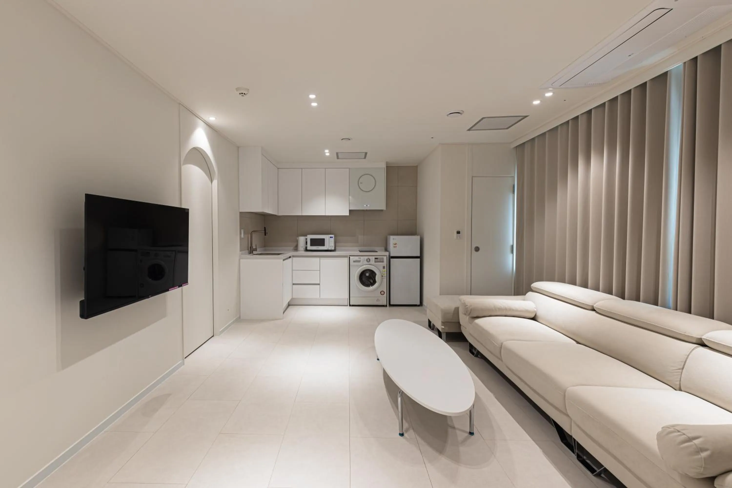 TV and multimedia in Hotel Modak Namdaemun