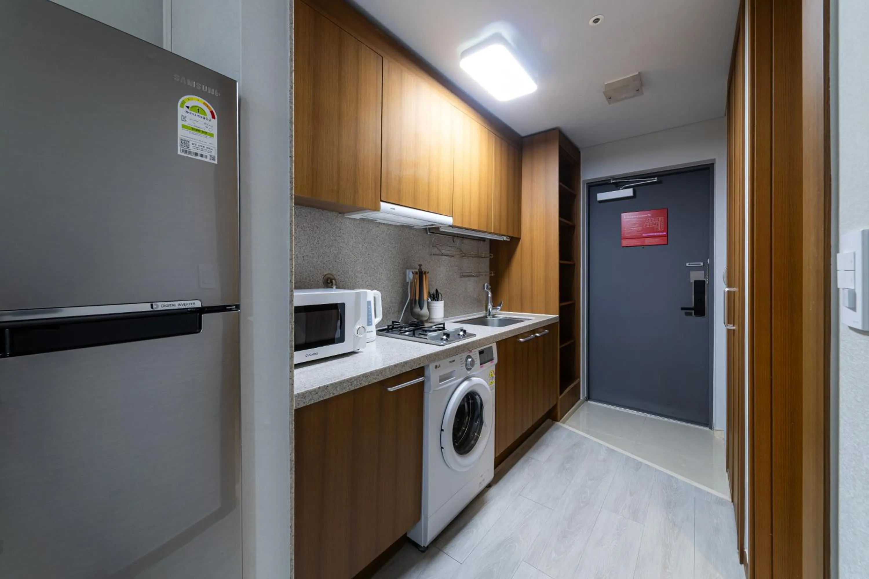 kitchen in Hotel Modak Namdaemun