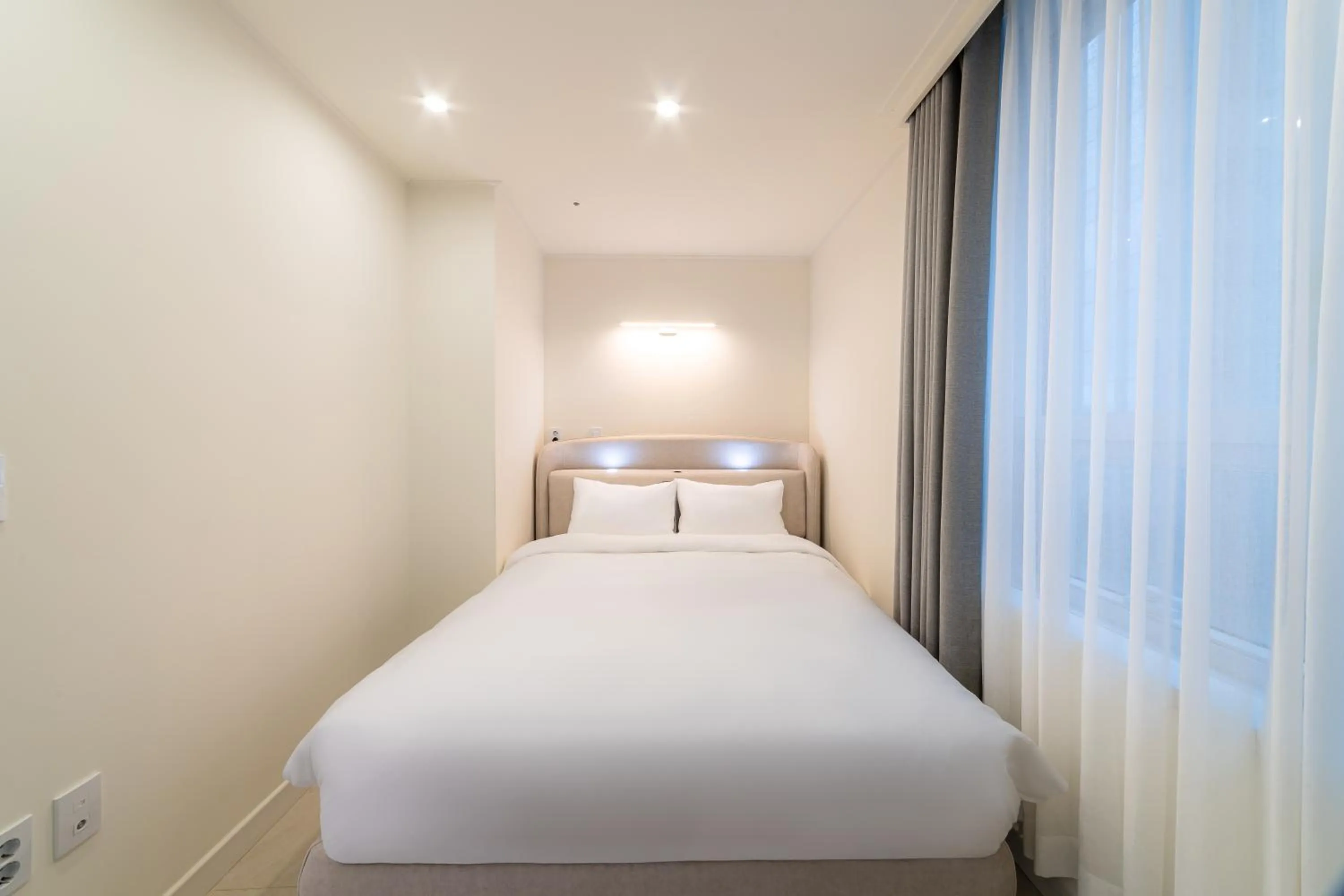 Bedroom, Bed in Hotel Modak Namdaemun