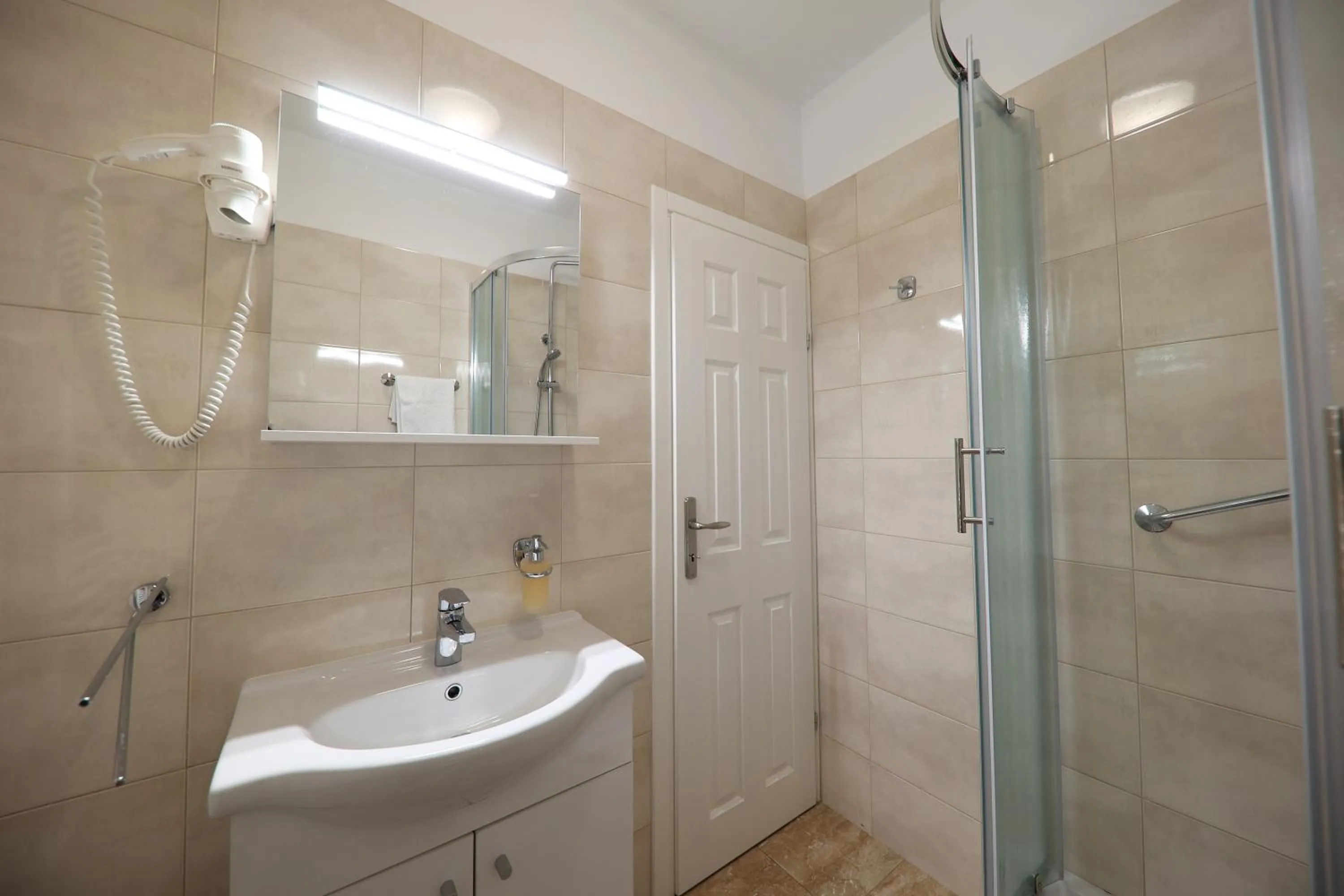 Bathroom in Hotel Murter