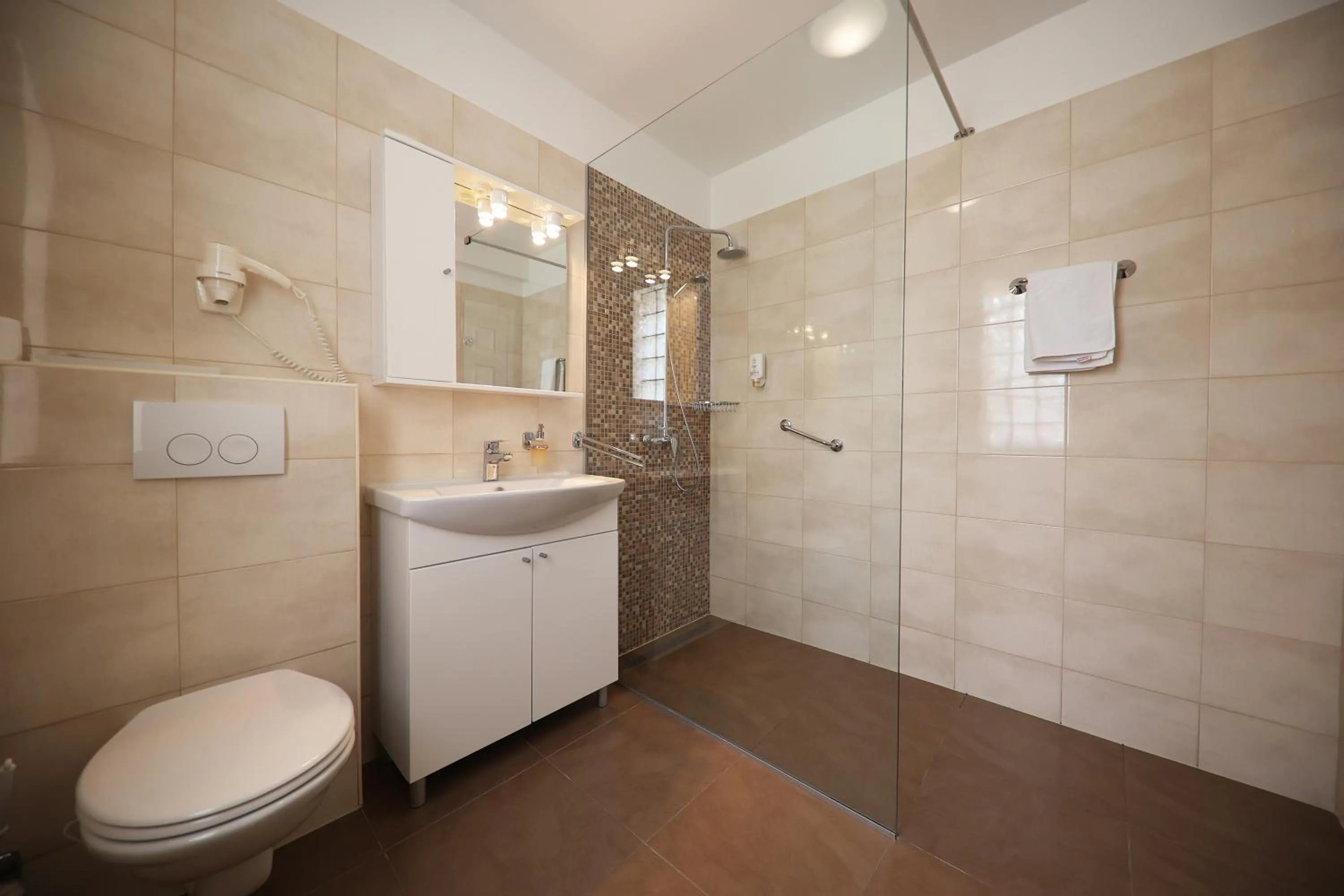 Bathroom in Hotel Murter