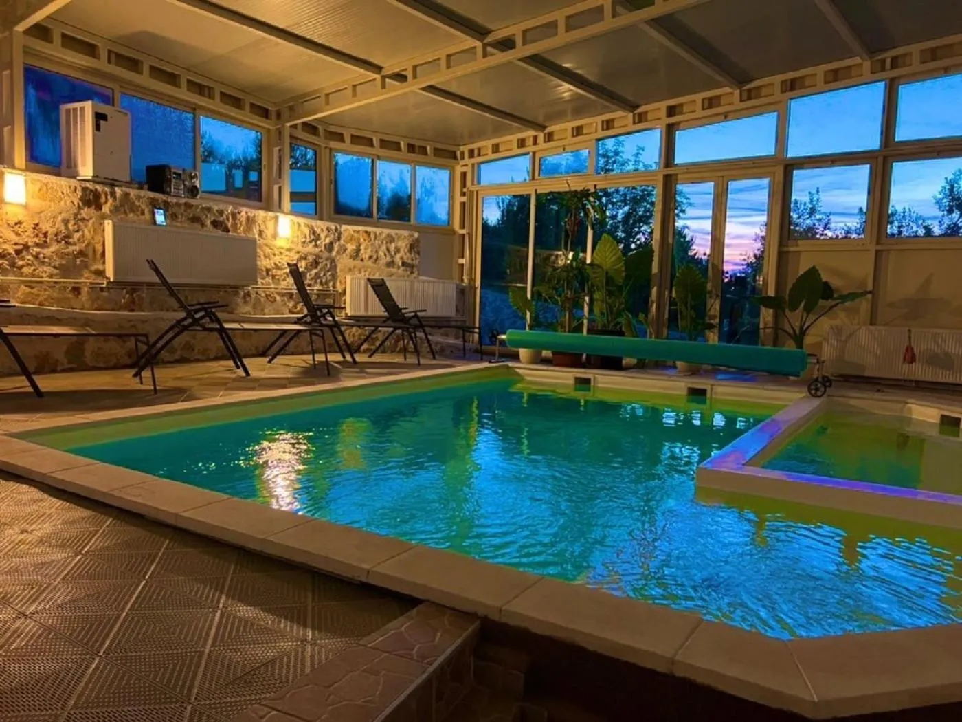 Swimming pool in Hotel Murter