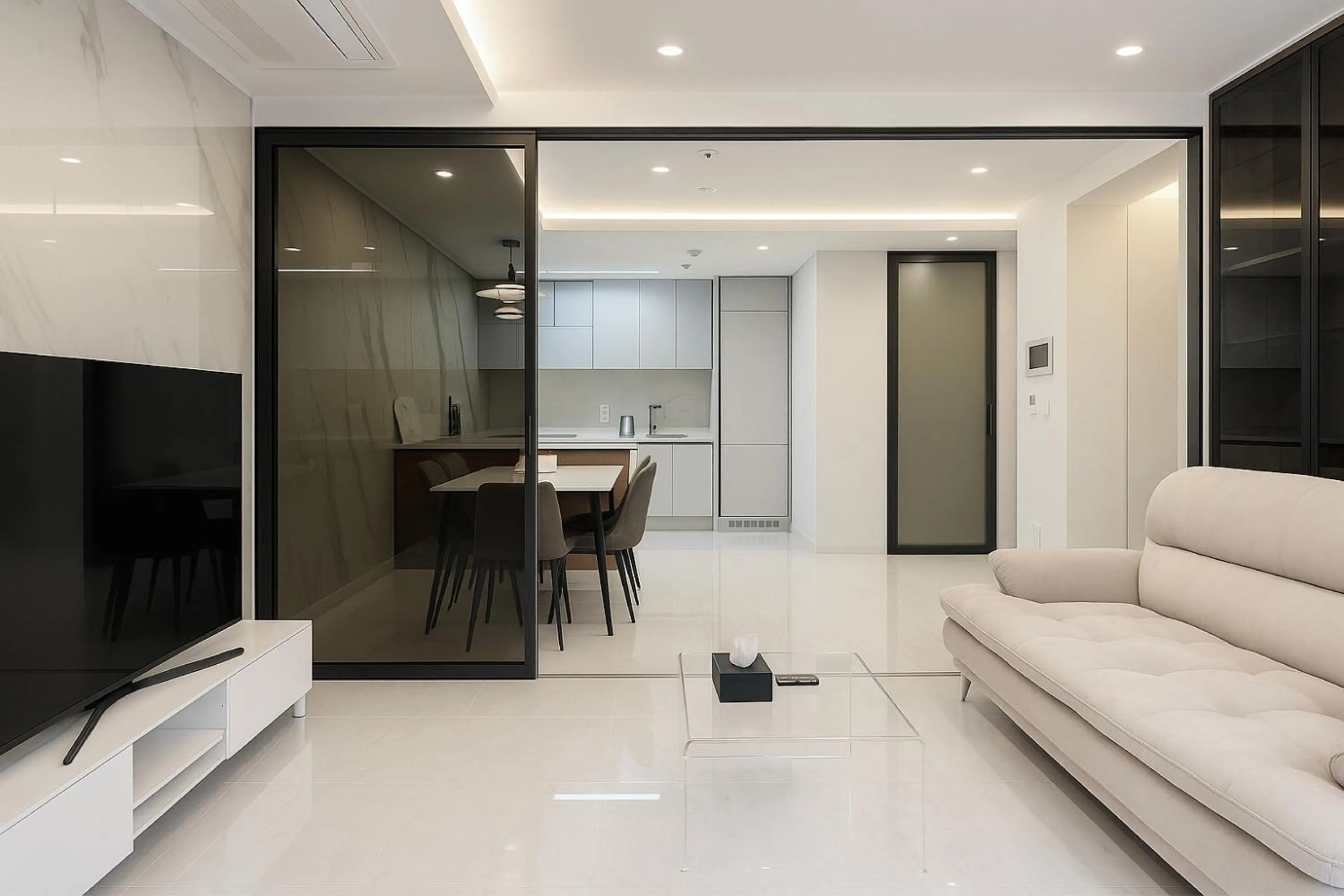 TV and multimedia in Zizel Suite Room Seocho