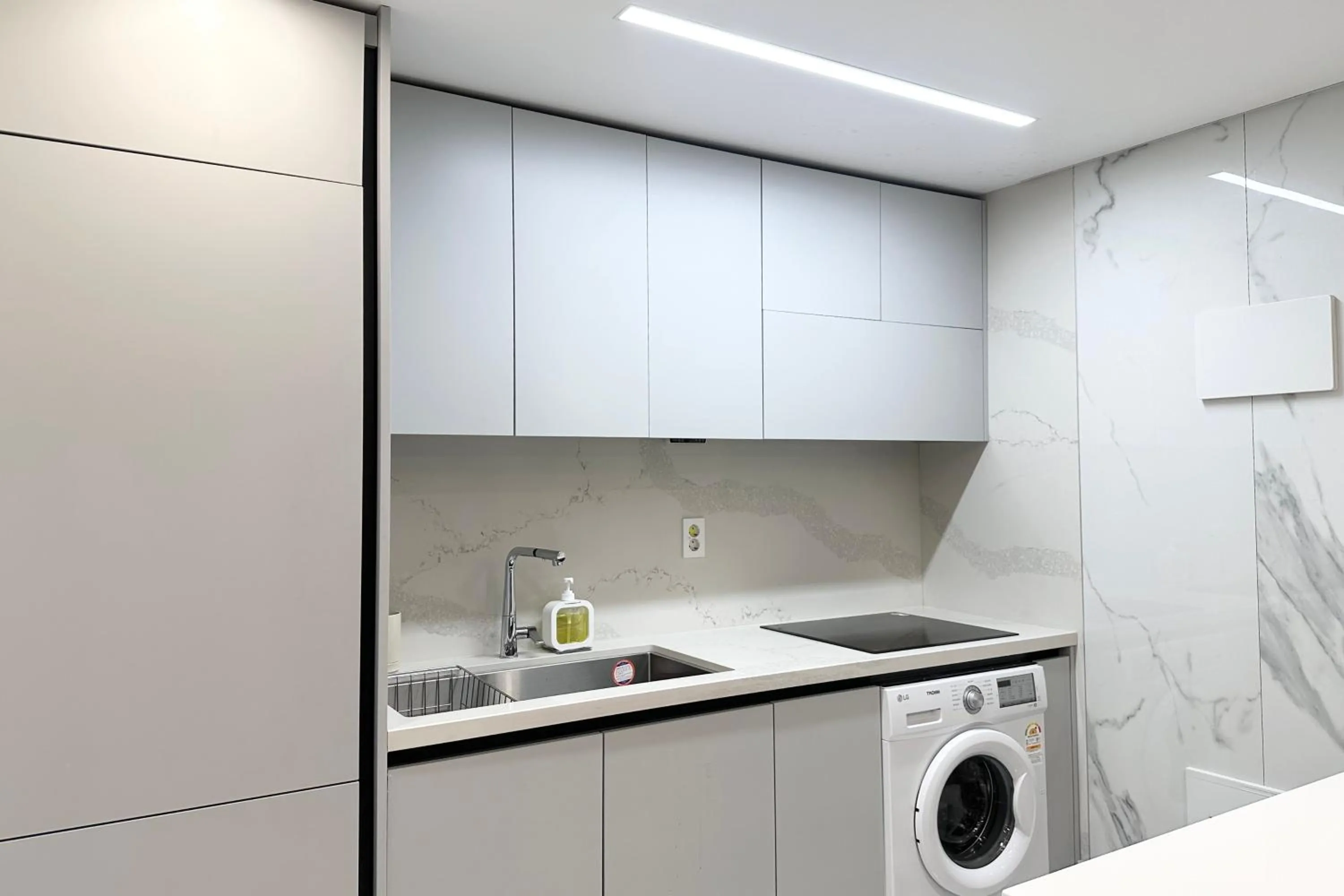 Kitchen or kitchenette in Zizel Suite Room Seocho