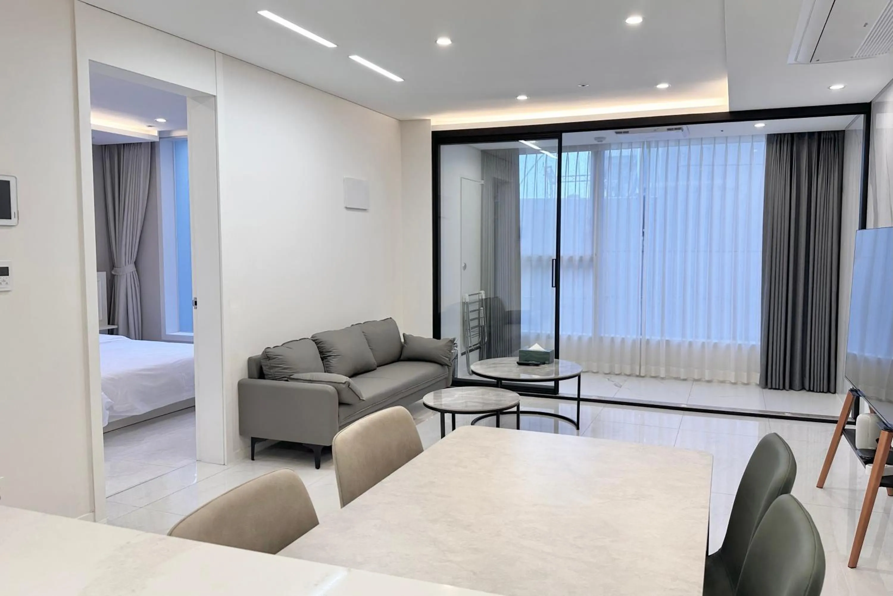 TV and multimedia, Bed in Zizel Suite Room Seocho
