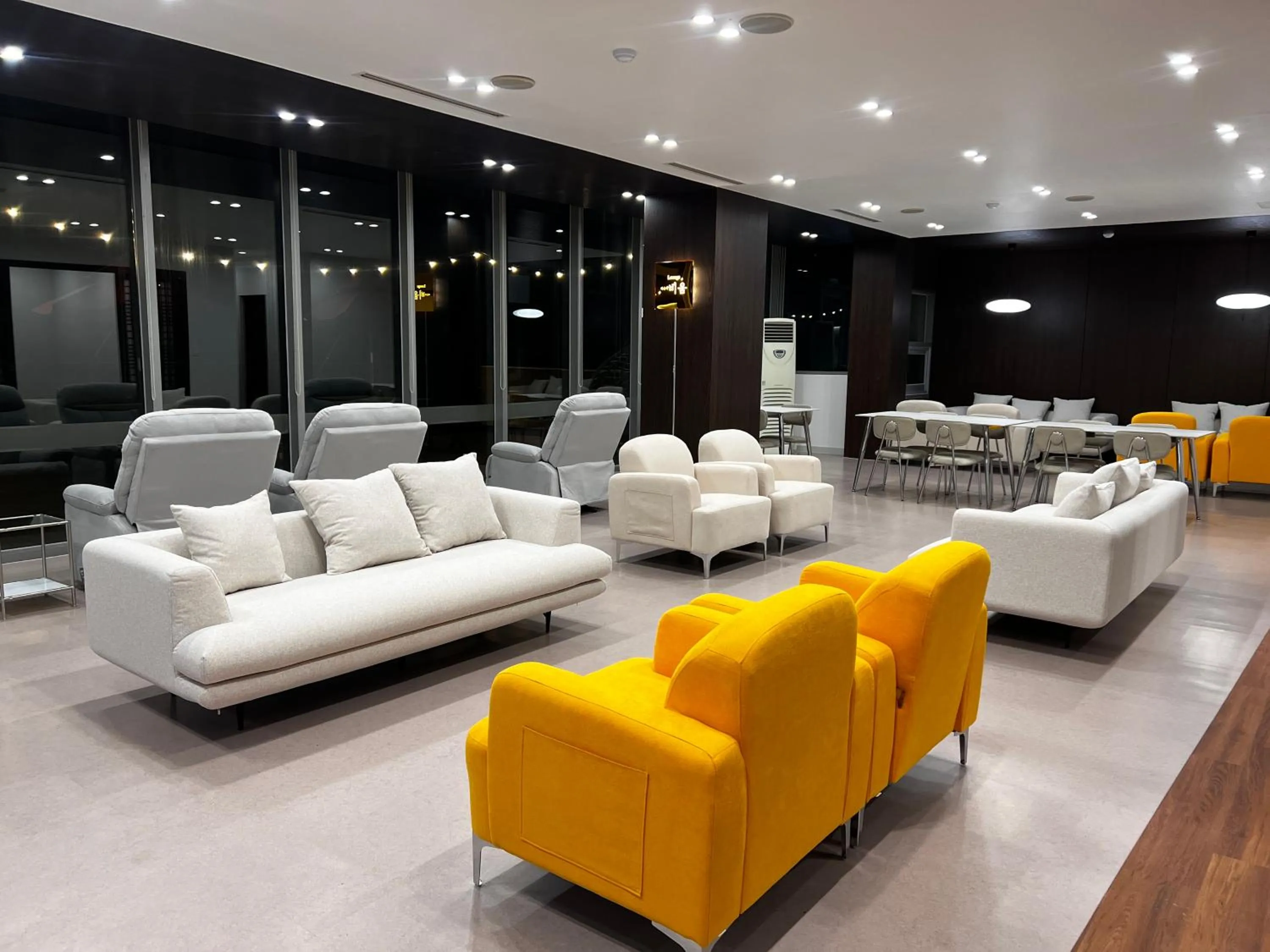 Seating area in Manhae Maeul