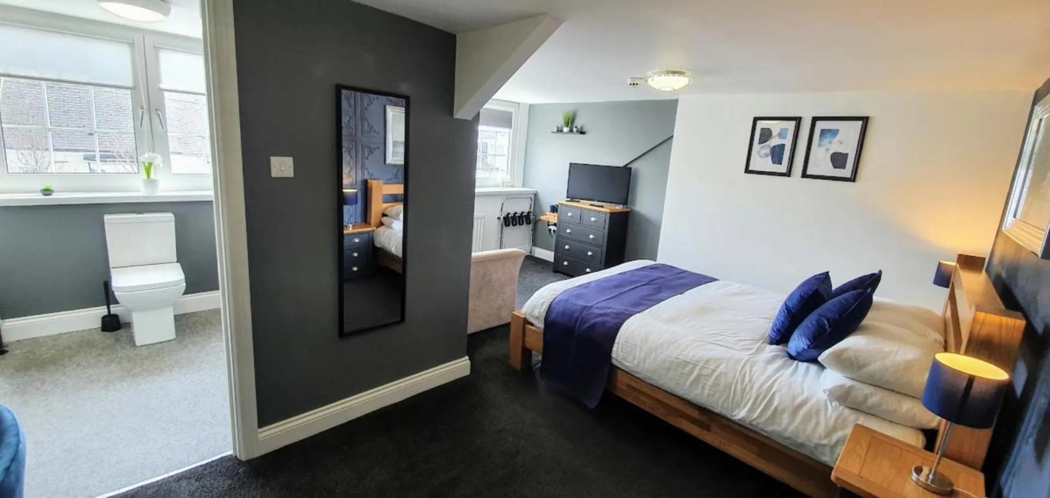 Bedroom, Bed in The Clifton