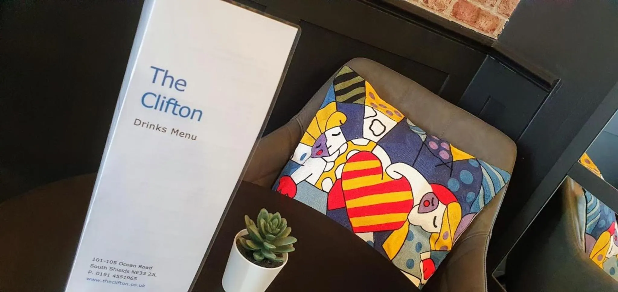 Lounge or bar in The Clifton