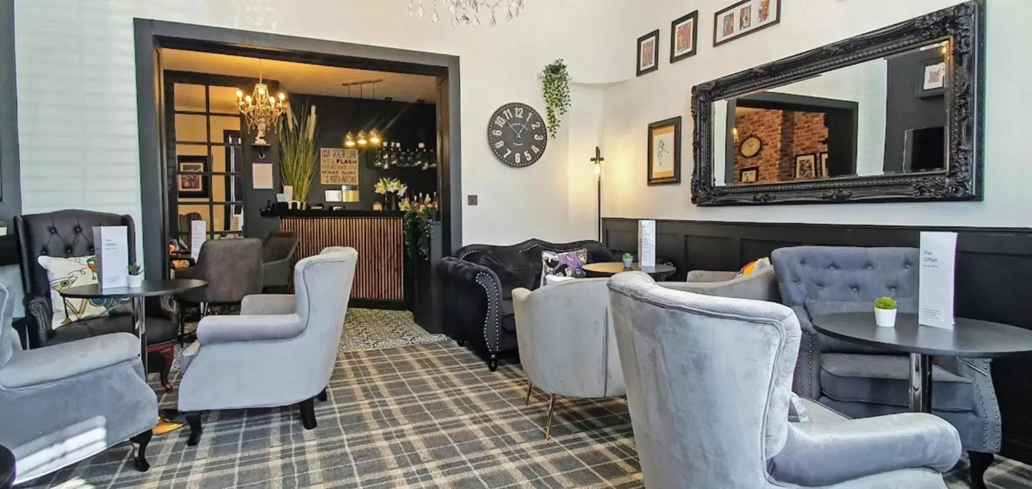 Lounge or bar in The Clifton Lounge or bar in The Clifton