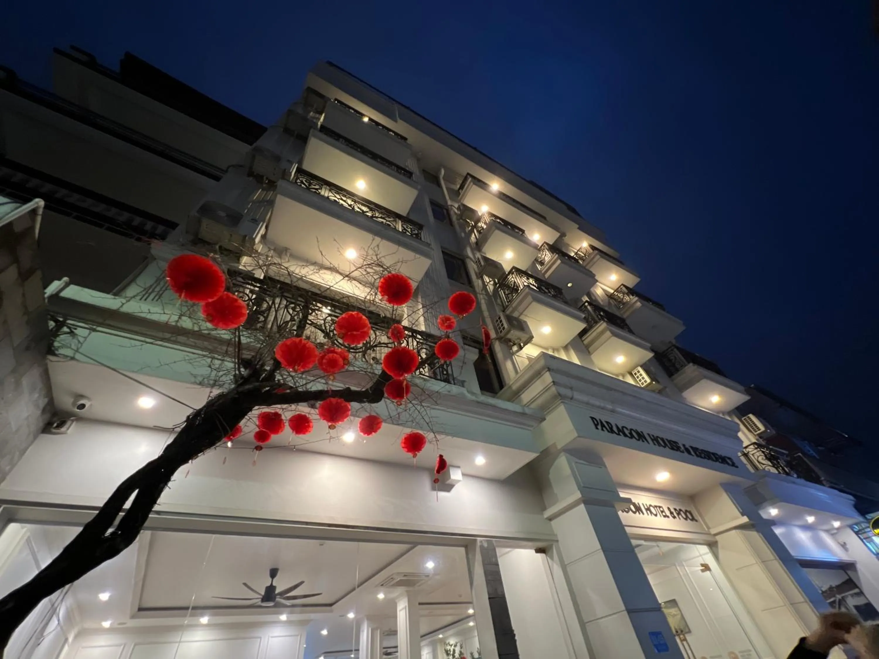 Property building in Paragon Noi Bai Pool And Best View Airport Hotel