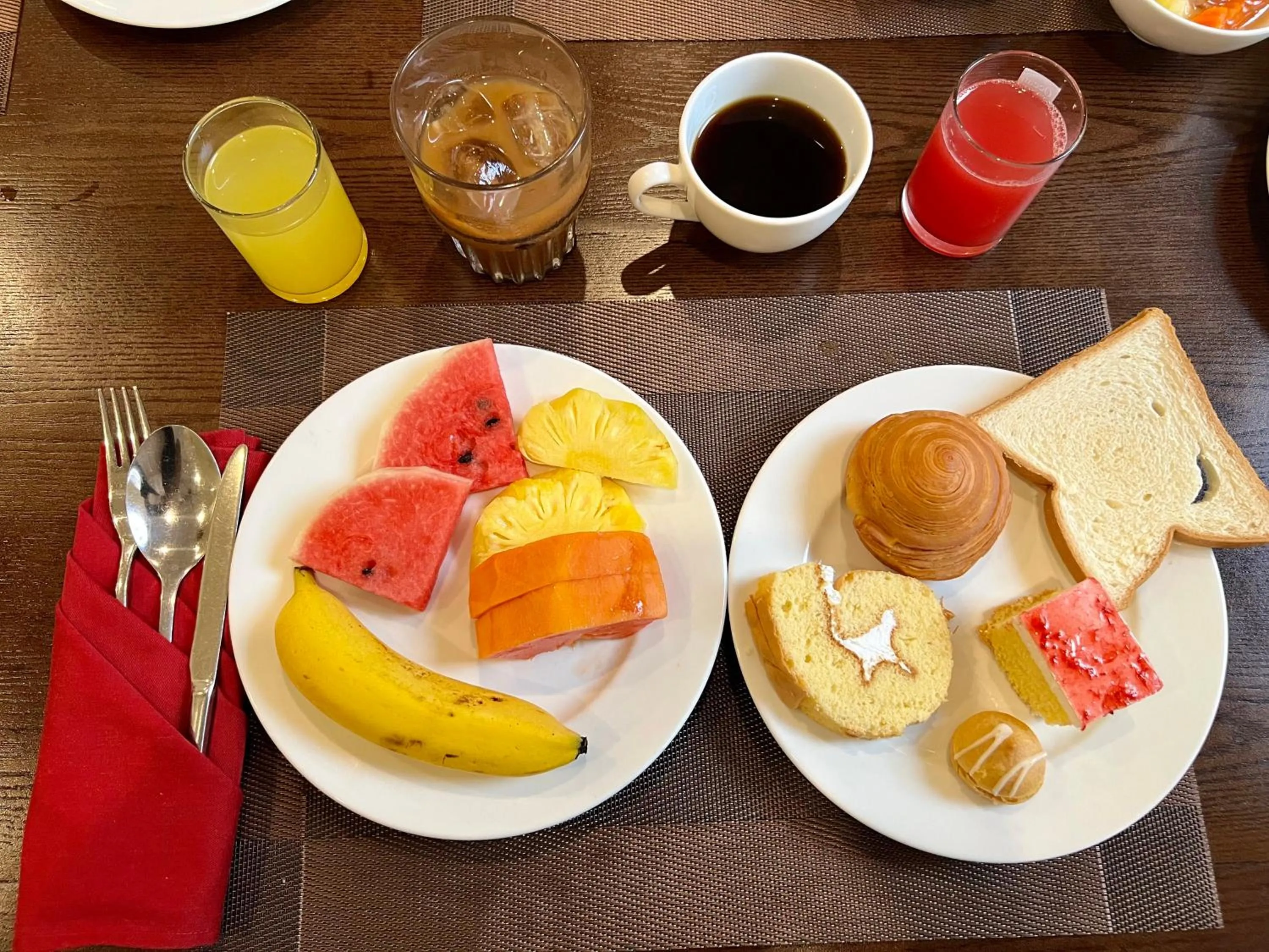 Paragon Noi Bai Pool And Best View Airport Hotel