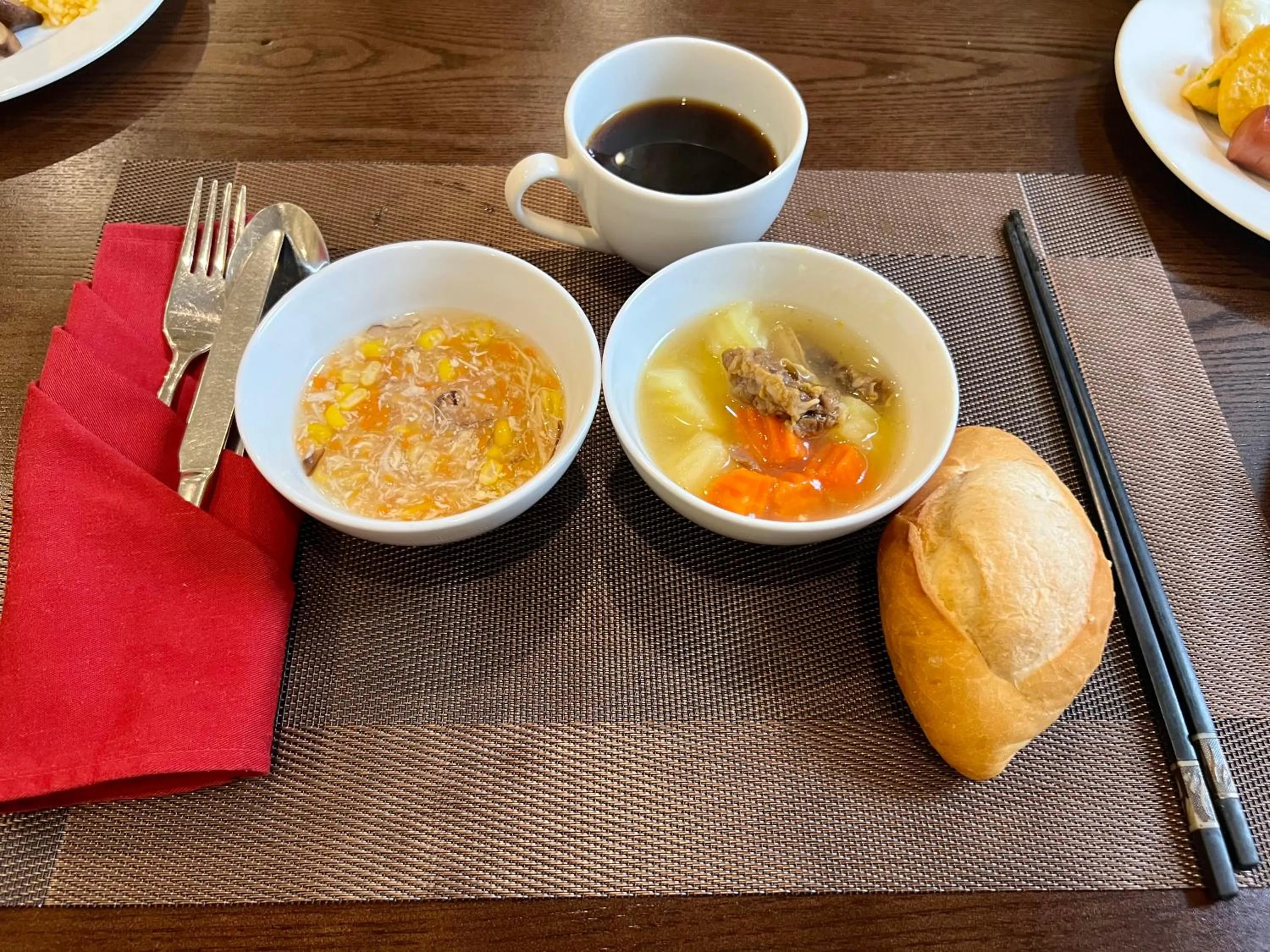 Paragon Noi Bai Pool And Best View Airport Hotel