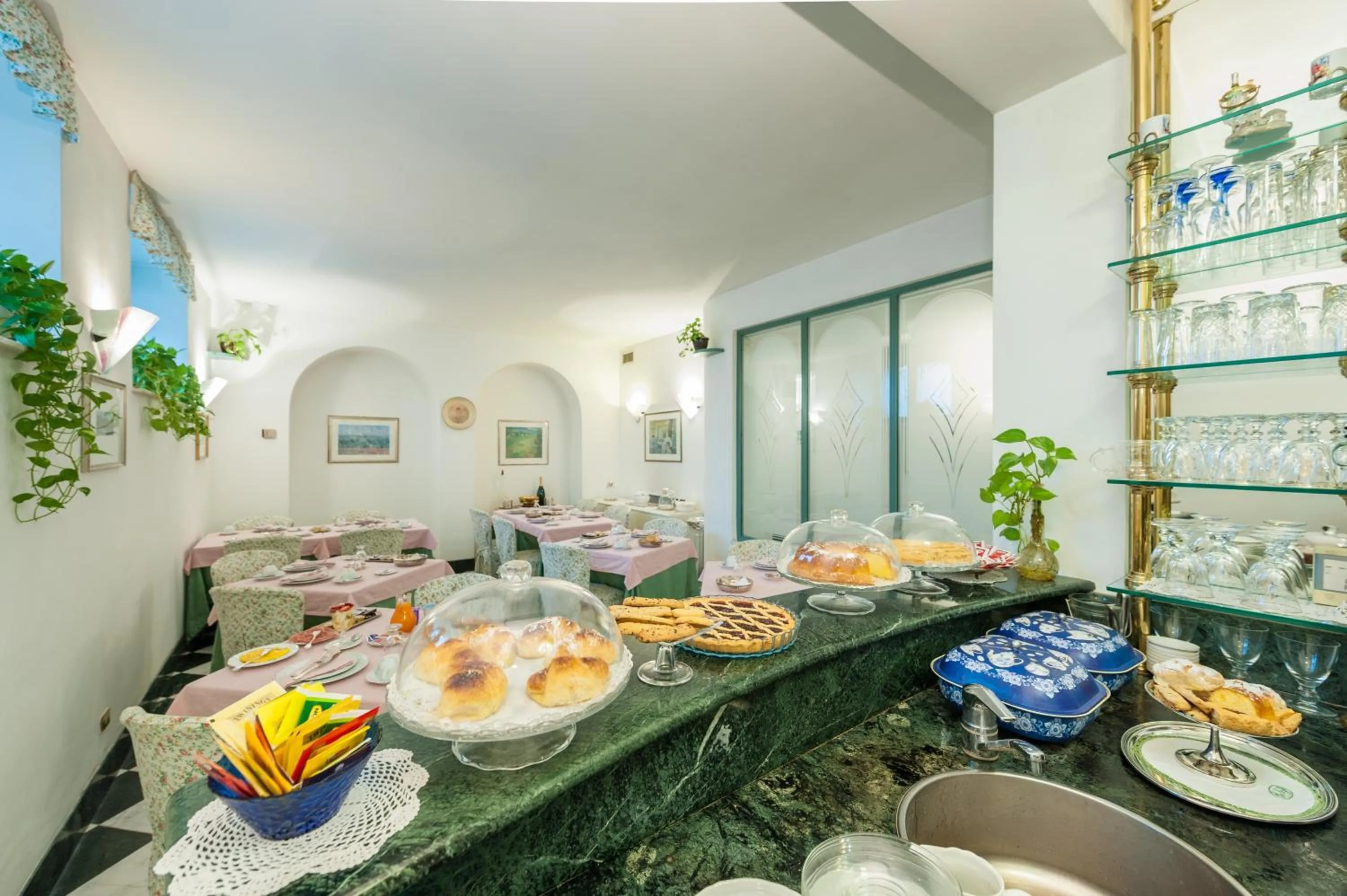 Italian breakfast in Hotel Villa Giulia