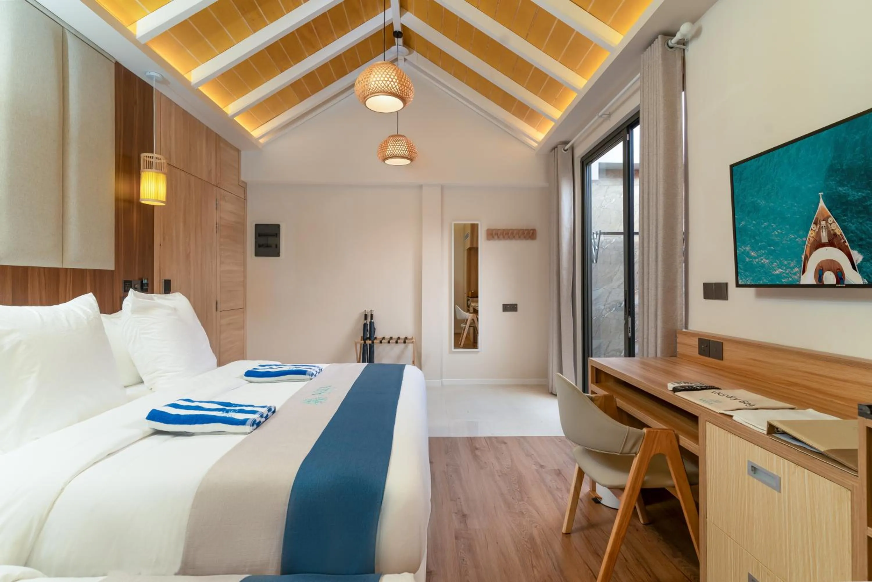 Bed in ARIA Beach, Ukulhas