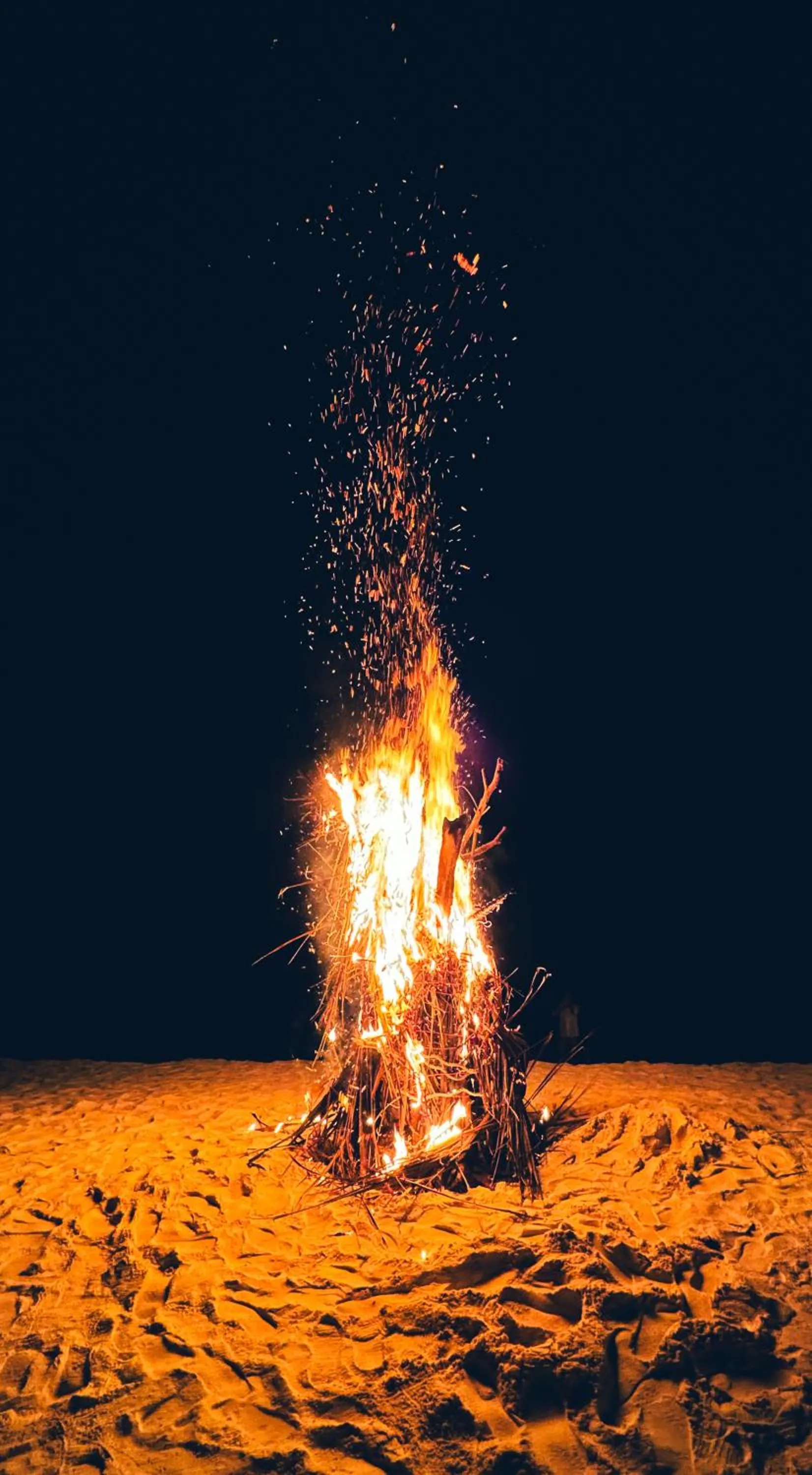 Night in ARIA Beach, Ukulhas