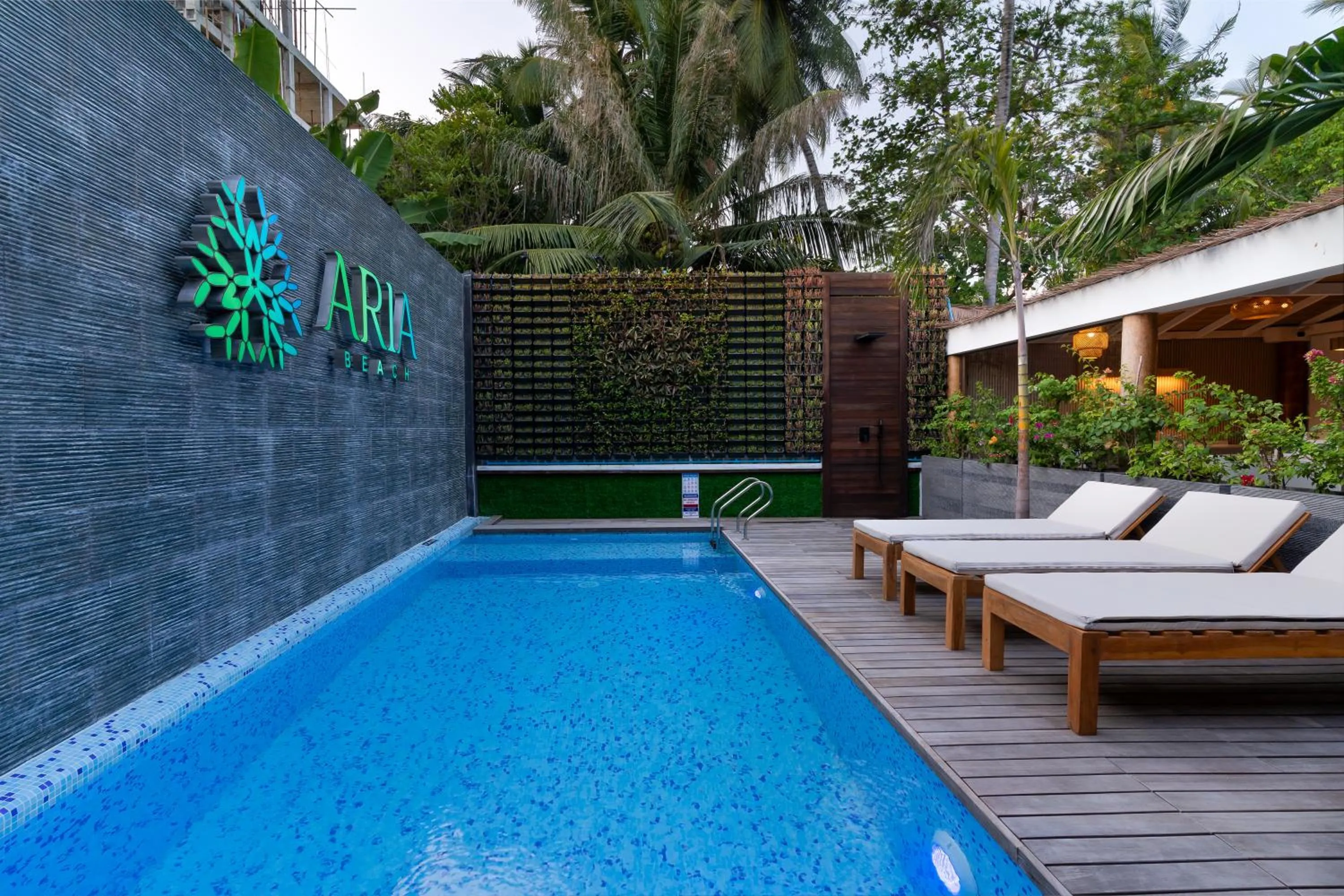Swimming pool in ARIA Beach, Ukulhas