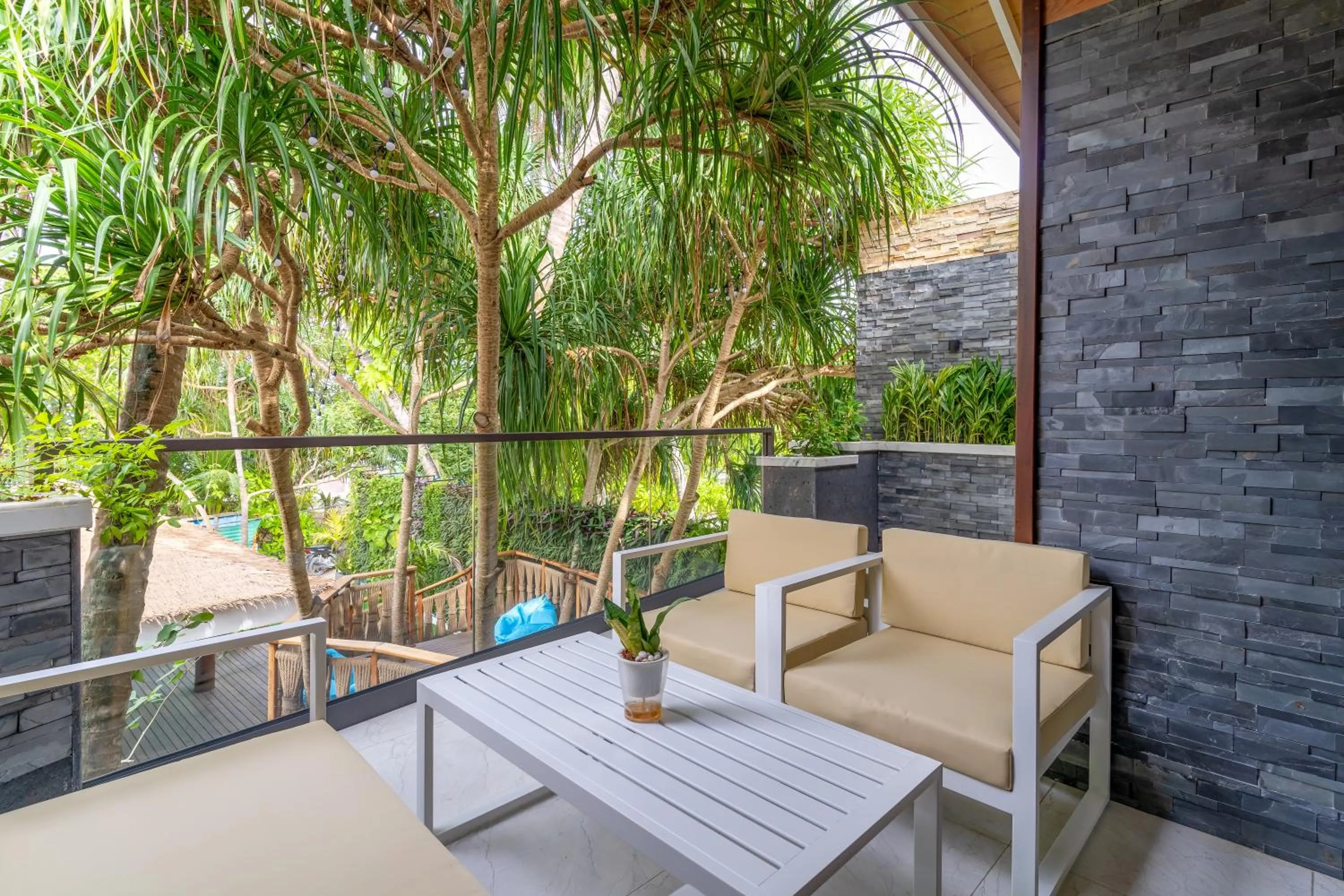 Patio in ARIA Beach, Ukulhas