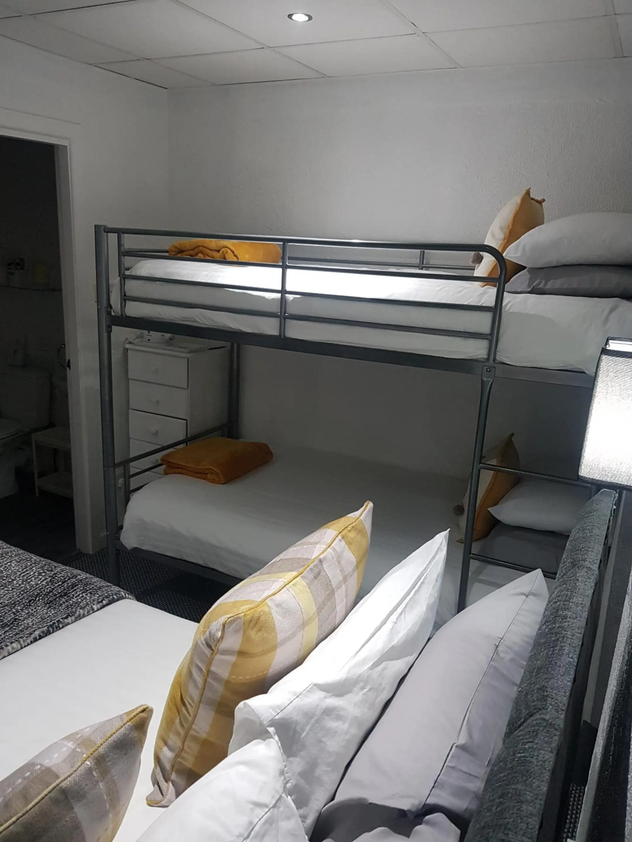 Bedroom, Bed in RockDene