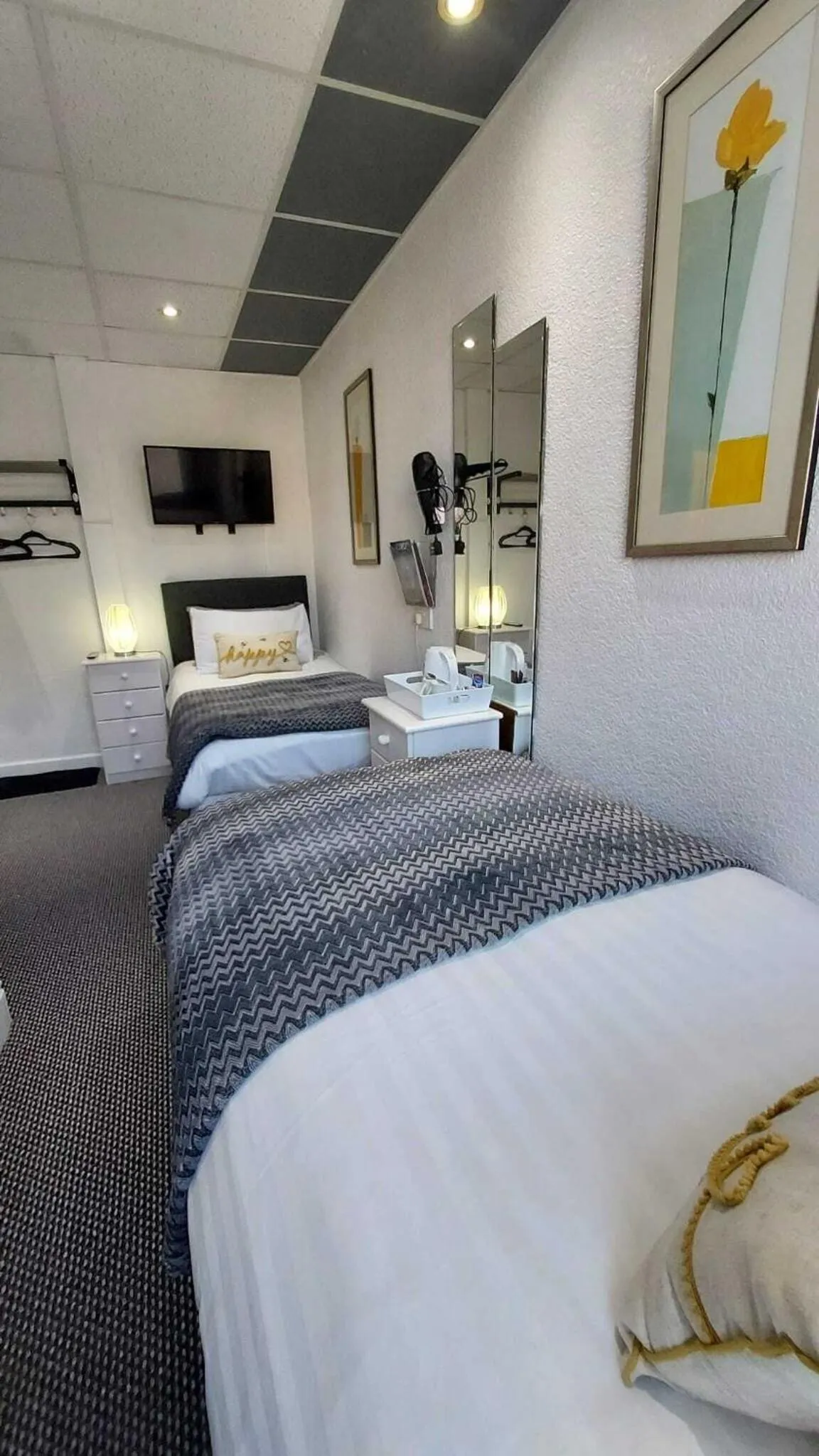 Bedroom, Bed in RockDene