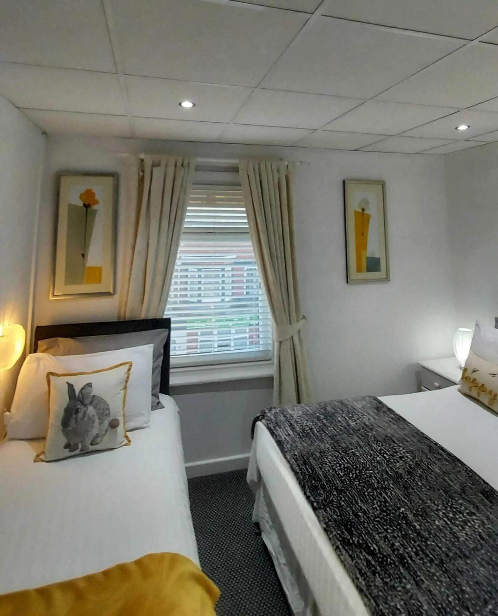 Bedroom, Bed in RockDene