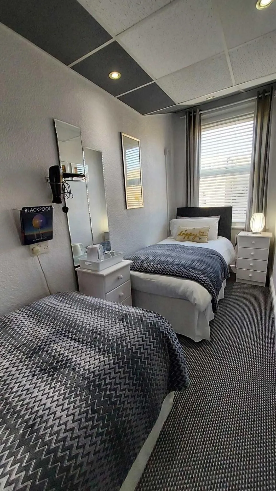 Bedroom, Bed in RockDene