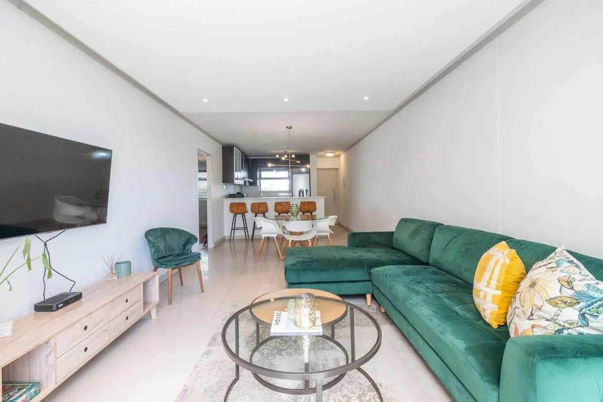 Other in Lovely 2 bed in Claremont