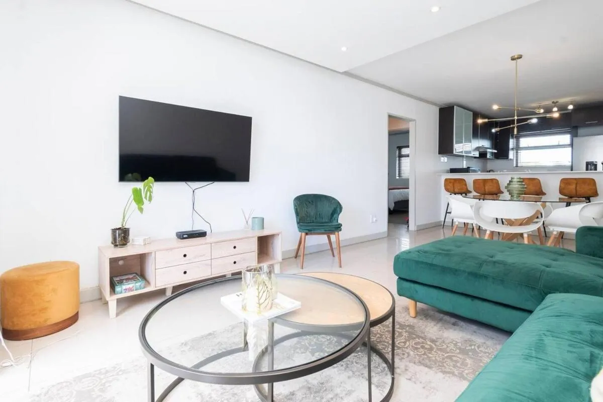 Other in Lovely 2 bed in Claremont