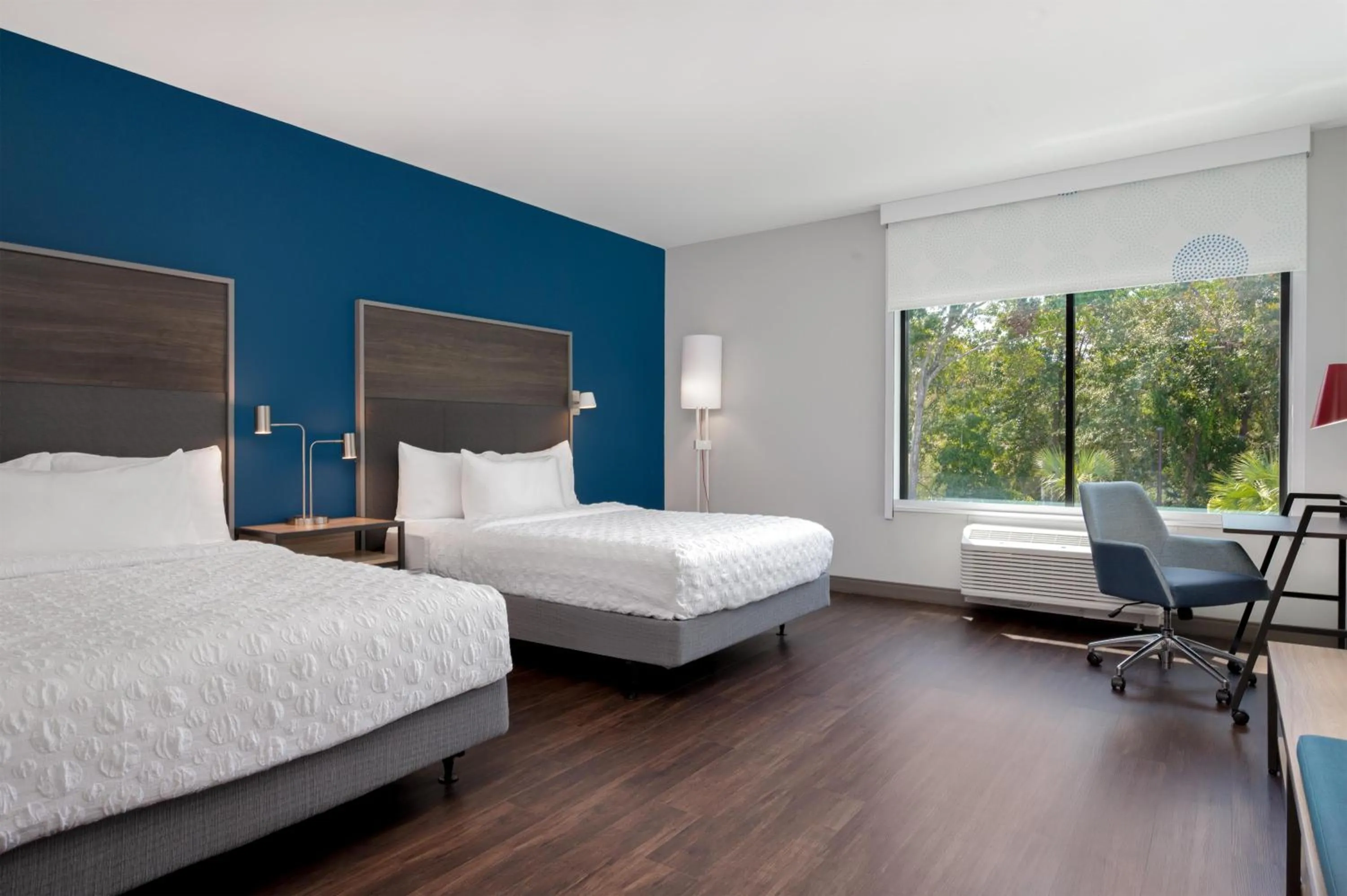 Bed in Tru By Hilton Brunswick