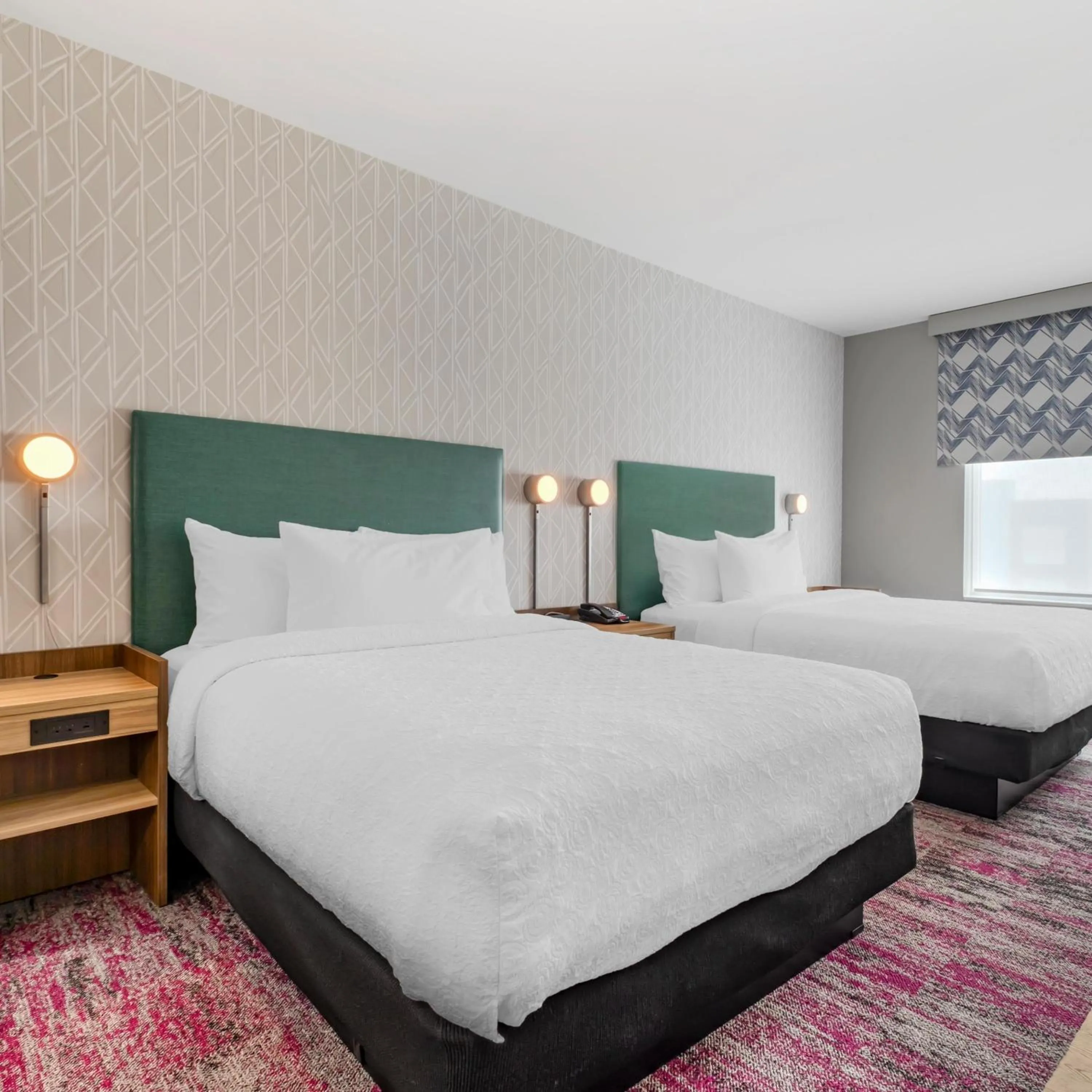 Bed in Home2 Suites By Hilton Richmond, Ky