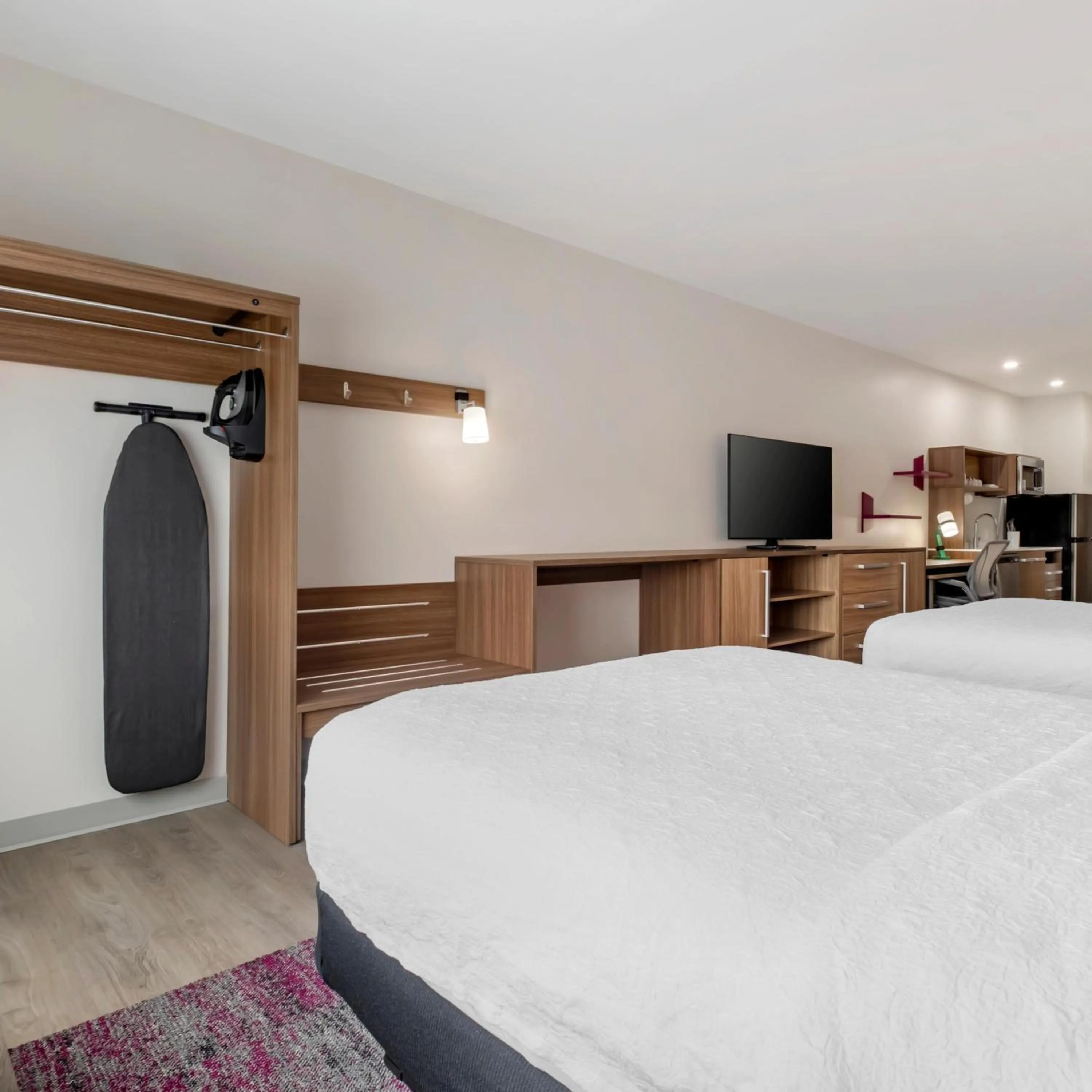 Bed in Home2 Suites By Hilton Richmond, Ky