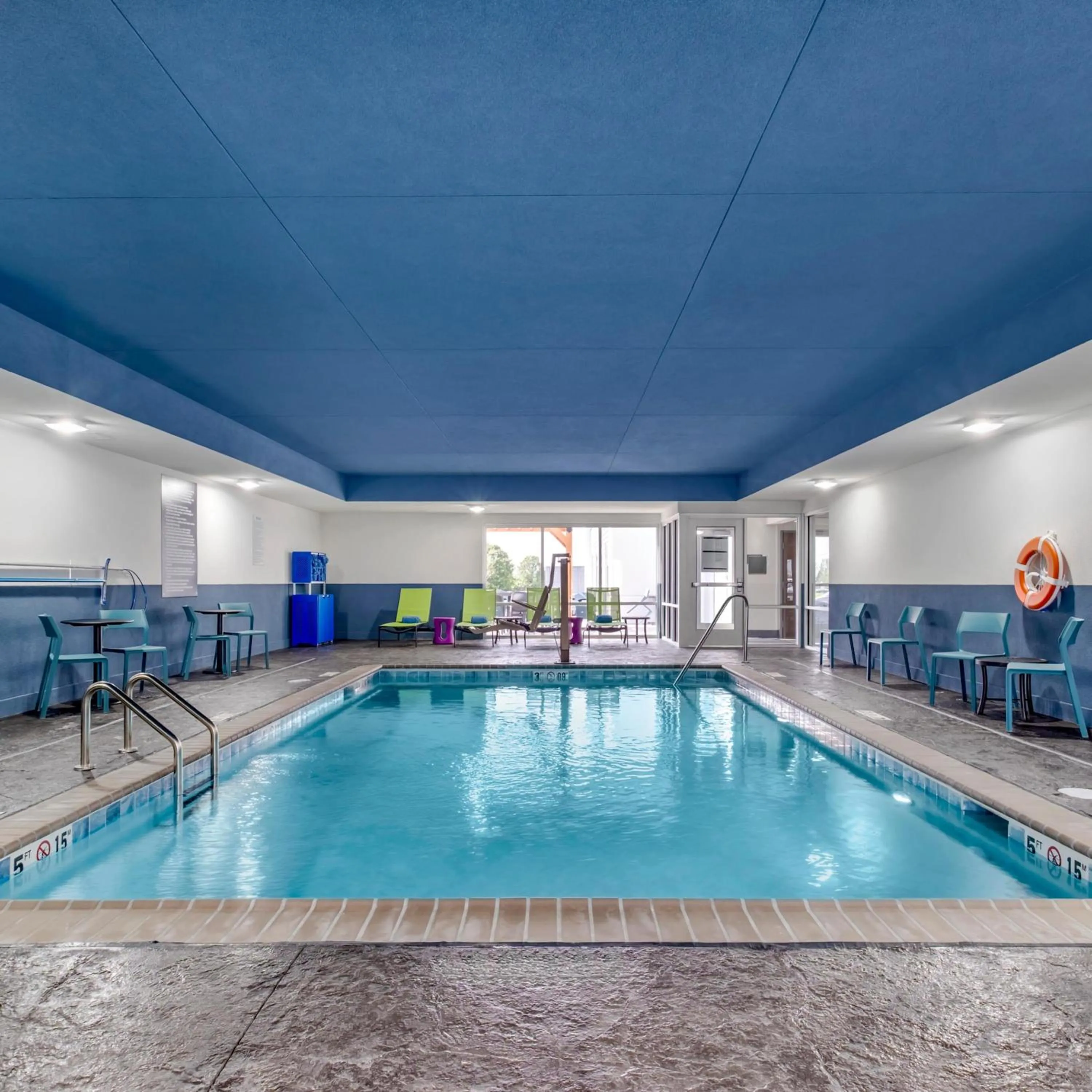 Pool view in Home2 Suites By Hilton Richmond, Ky