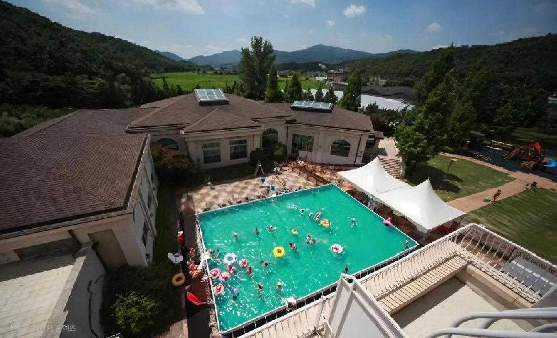 Pocheon Adonis Hotel