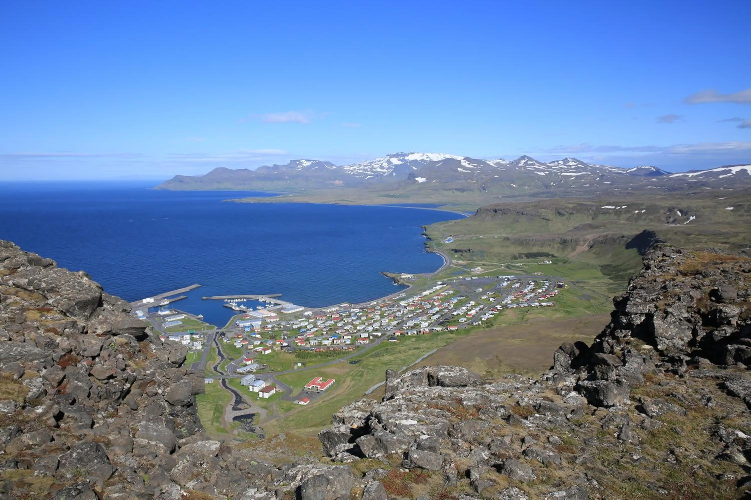 Natural landscape in Við Hafið Guesthouse