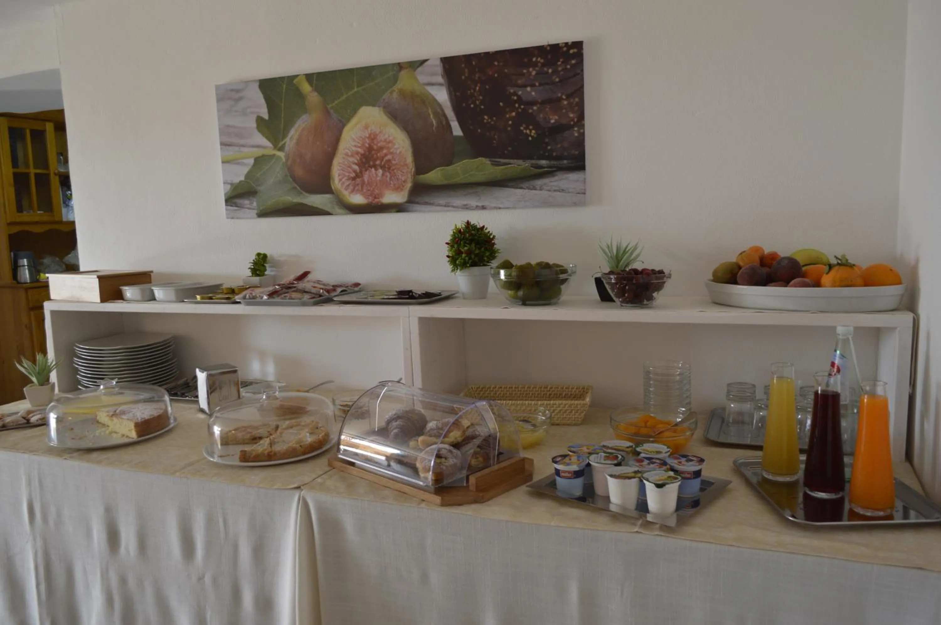 Food and drinks in Le Anfore Hotel - Lampedusa