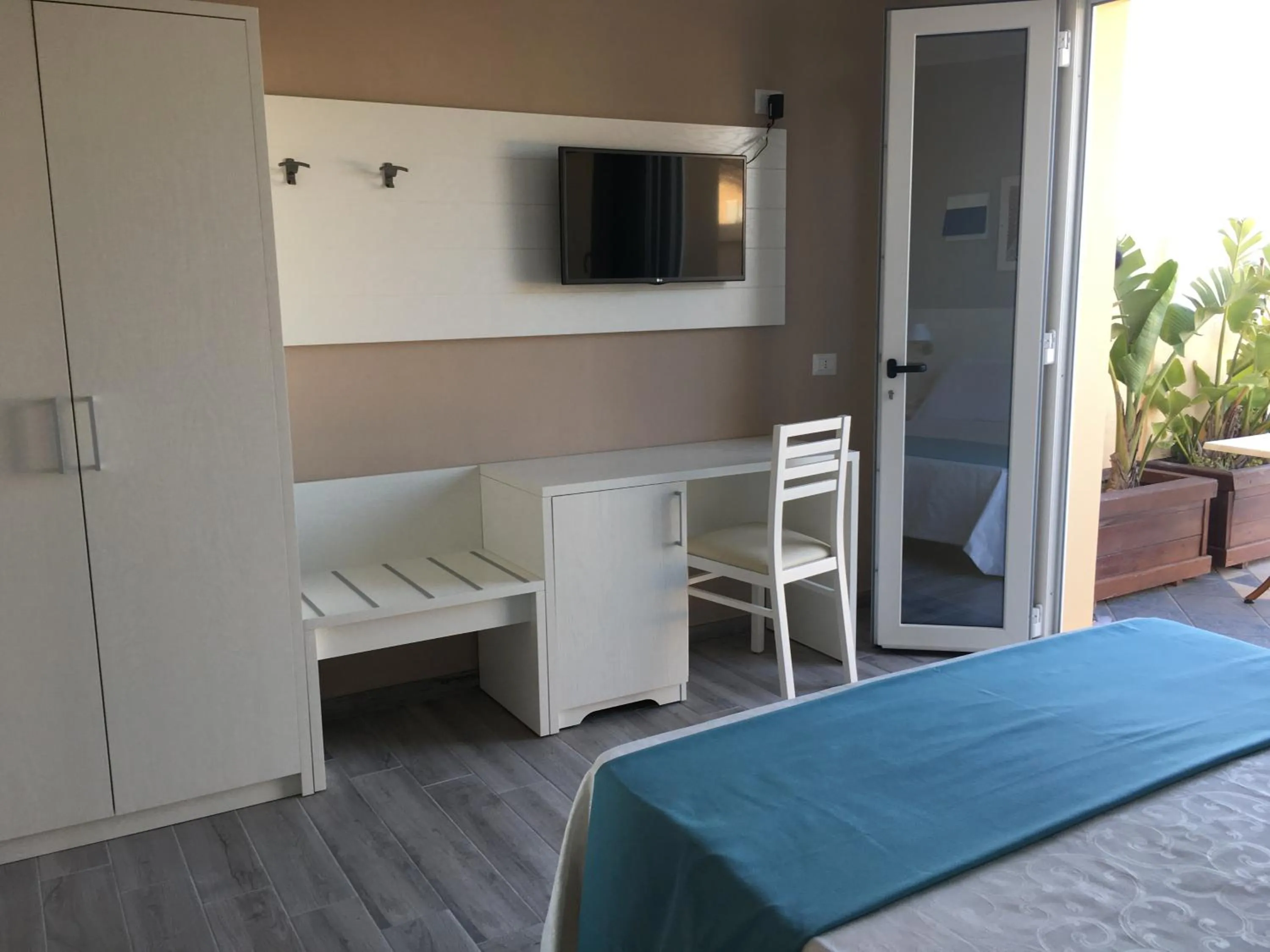 Bedroom, Bed in Le Anfore Hotel - Lampedusa