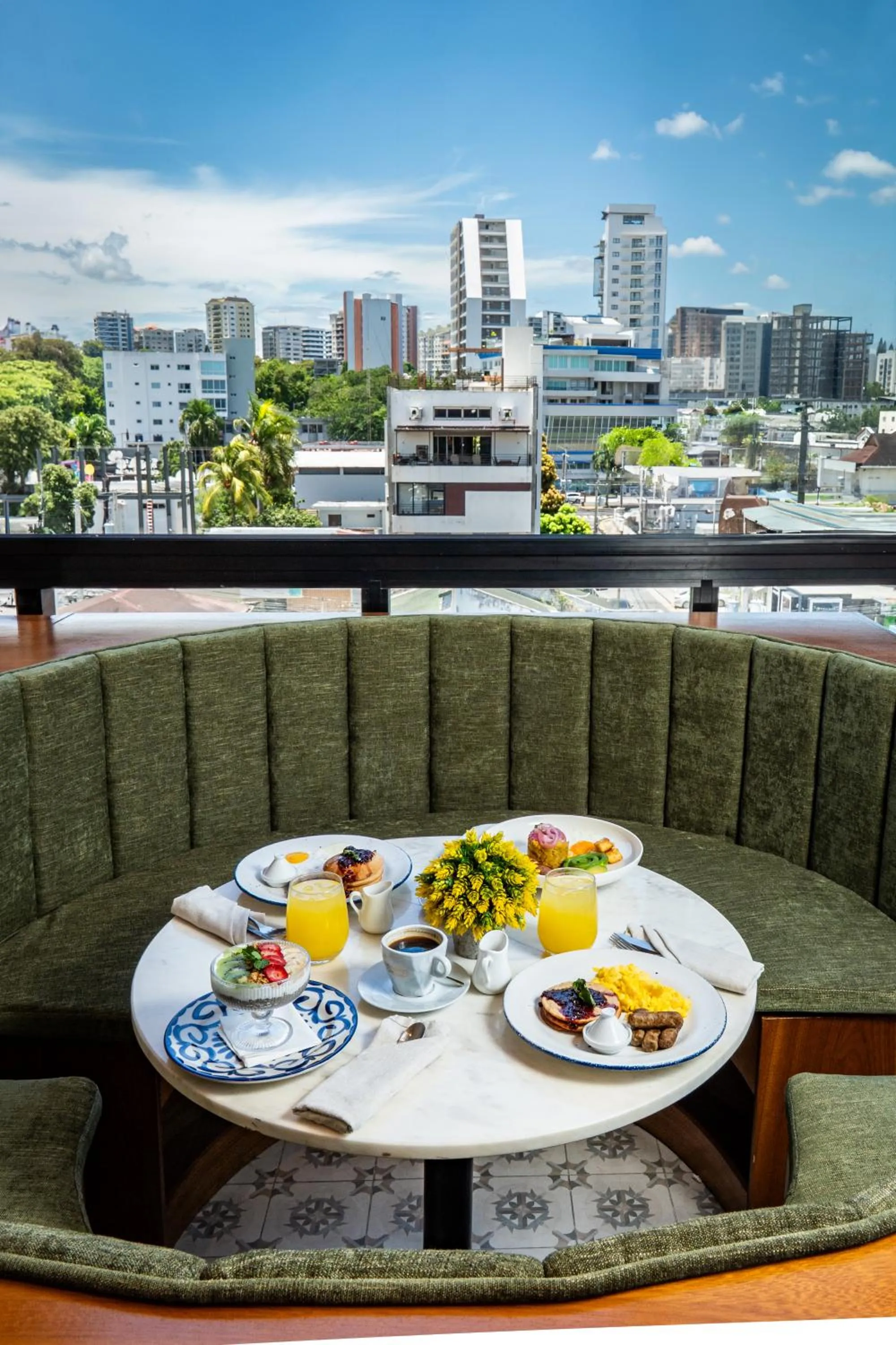 Restaurant/places to eat in Nohian Collection Hotels