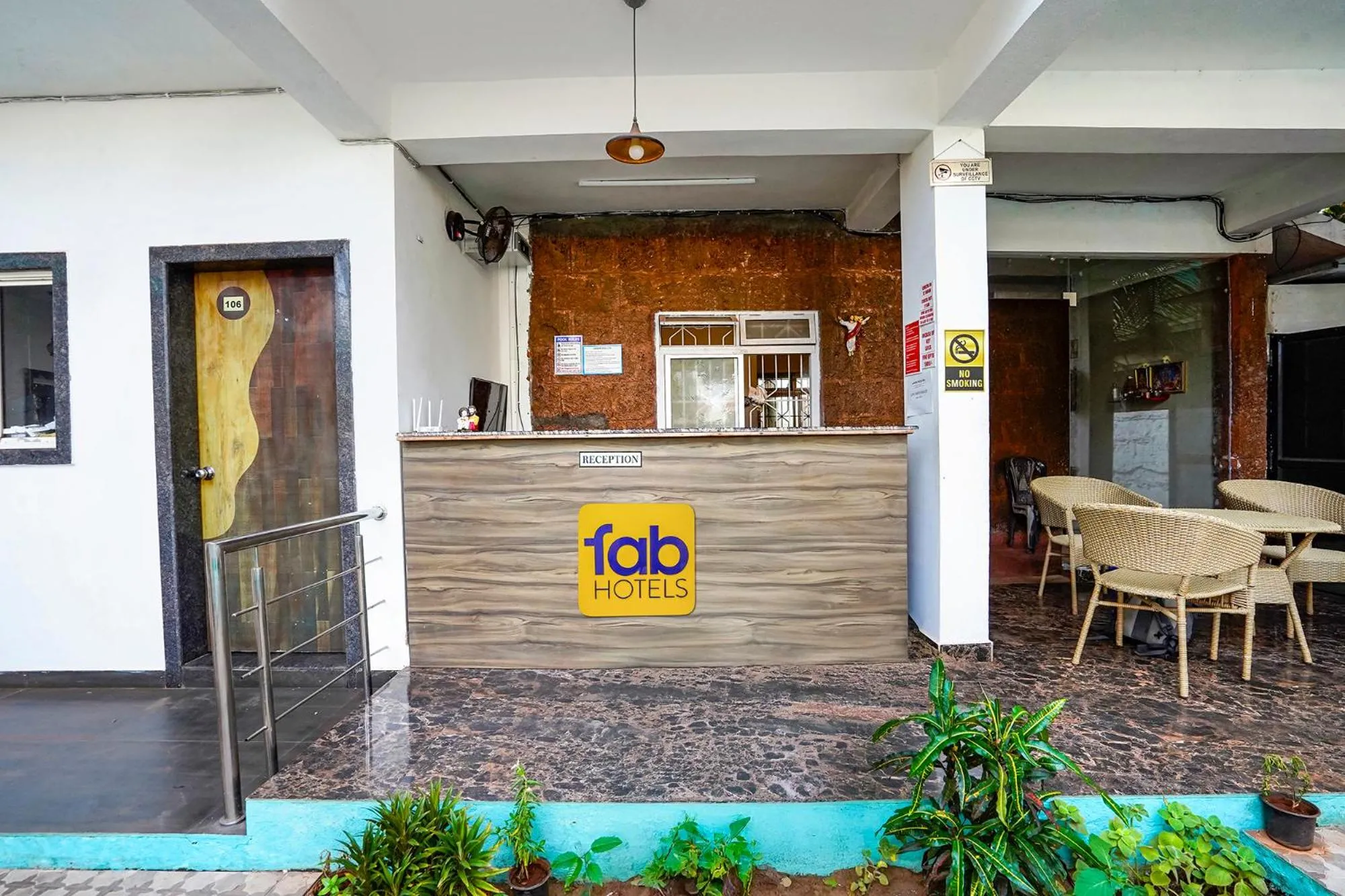 Lobby or reception in FabHotel Luminous Beach Resort - Nr Morjim Beach