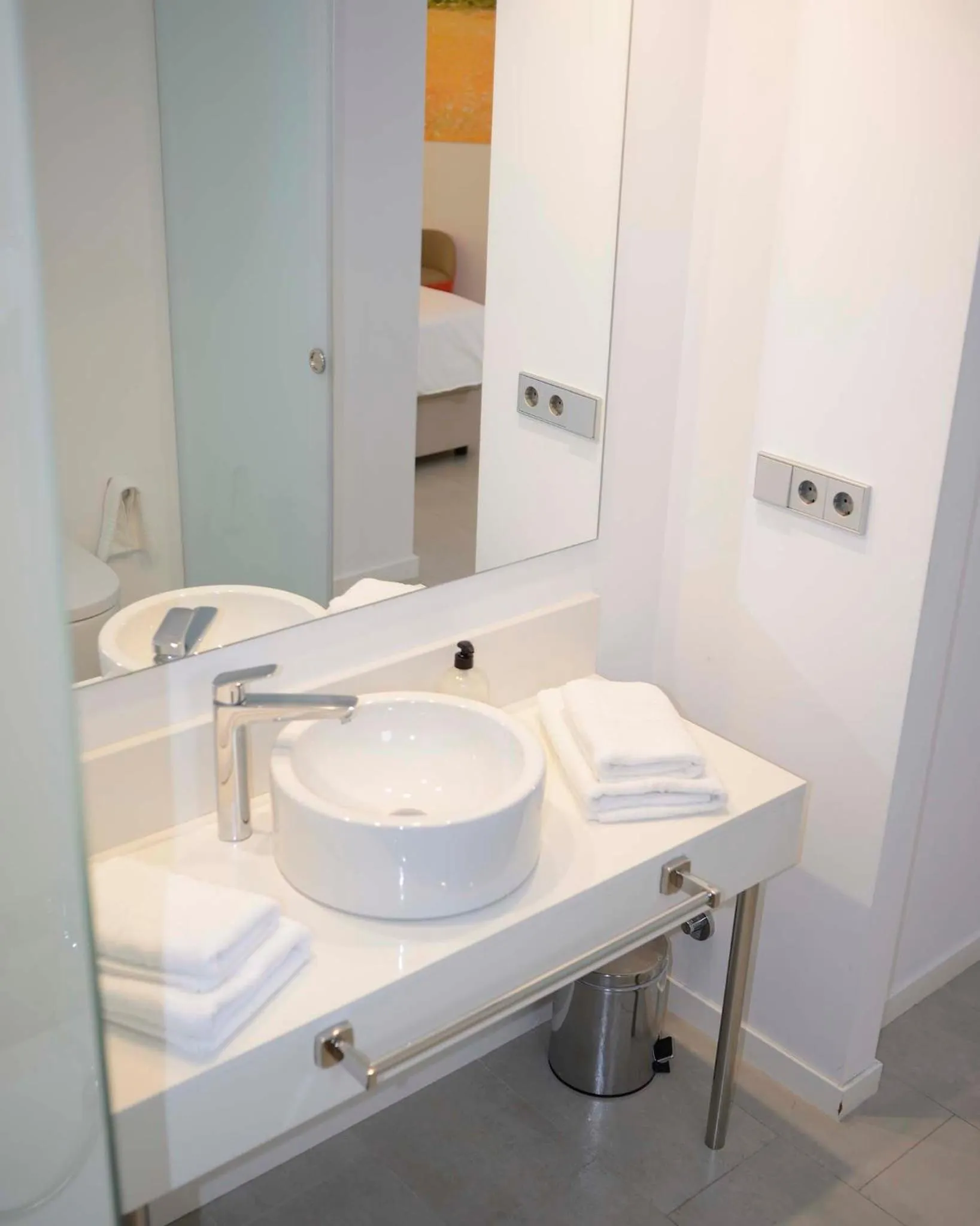 Bathroom in Apartaments B-Llobet Sun & Confort