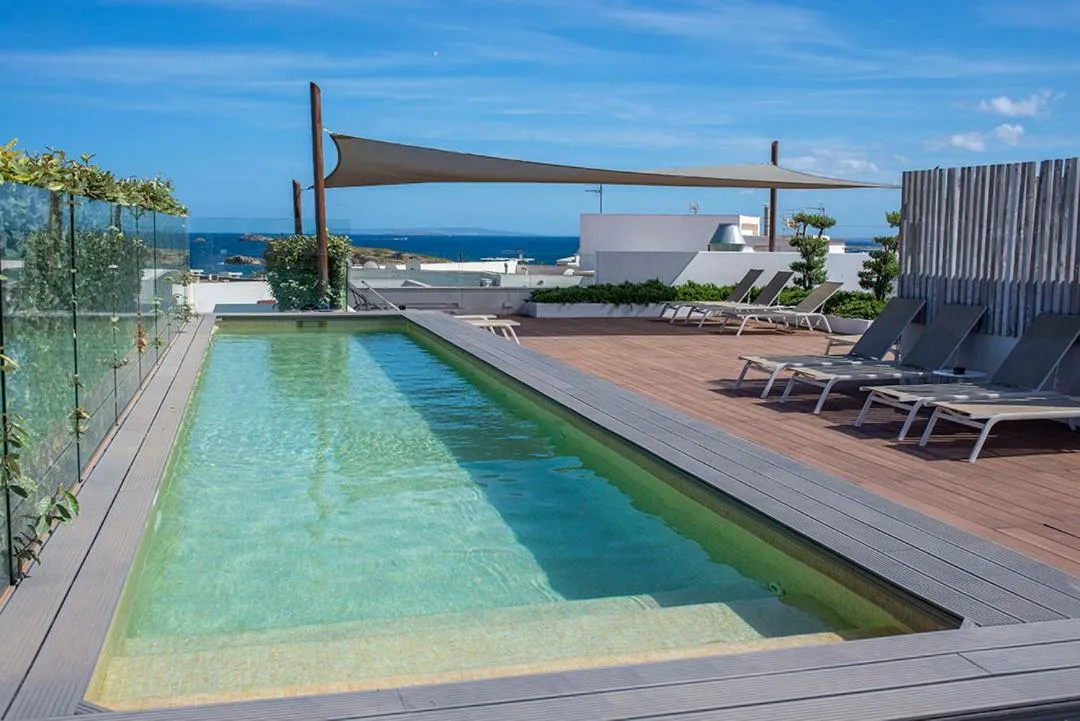 Swimming pool in Apartaments B-Llobet Sun & Confort