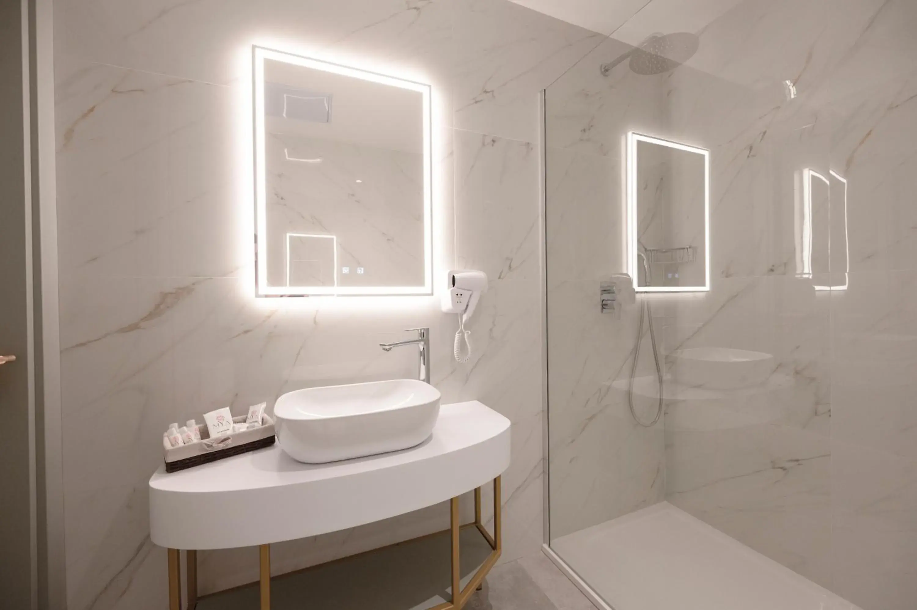 Deluxe Double or Twin Room in Marcellino Boutique Living Deluxe Double or Twin Room in Marcellino Boutique Living